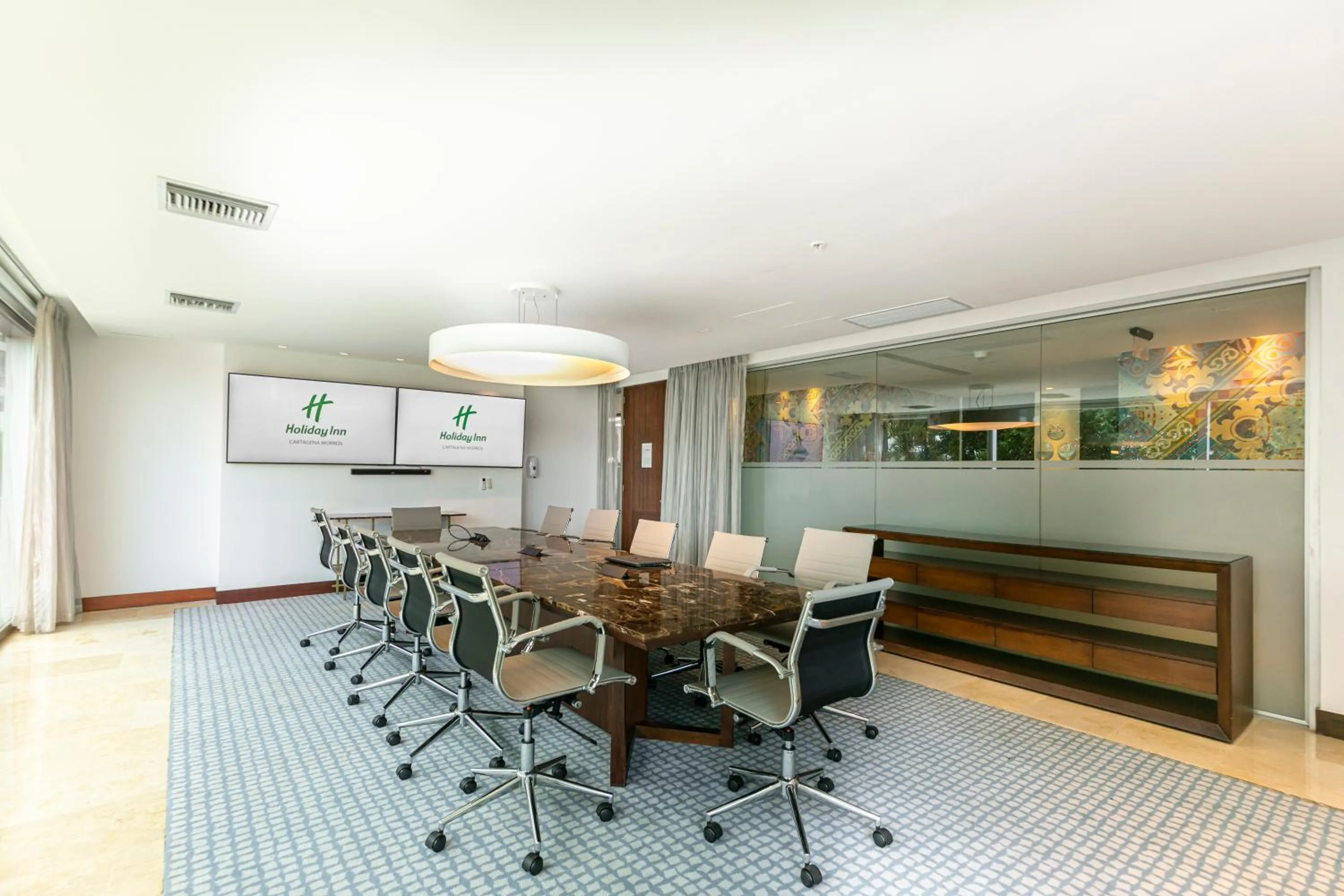 Meeting/conference room in Holiday Inn Cartagena Morros by IHG