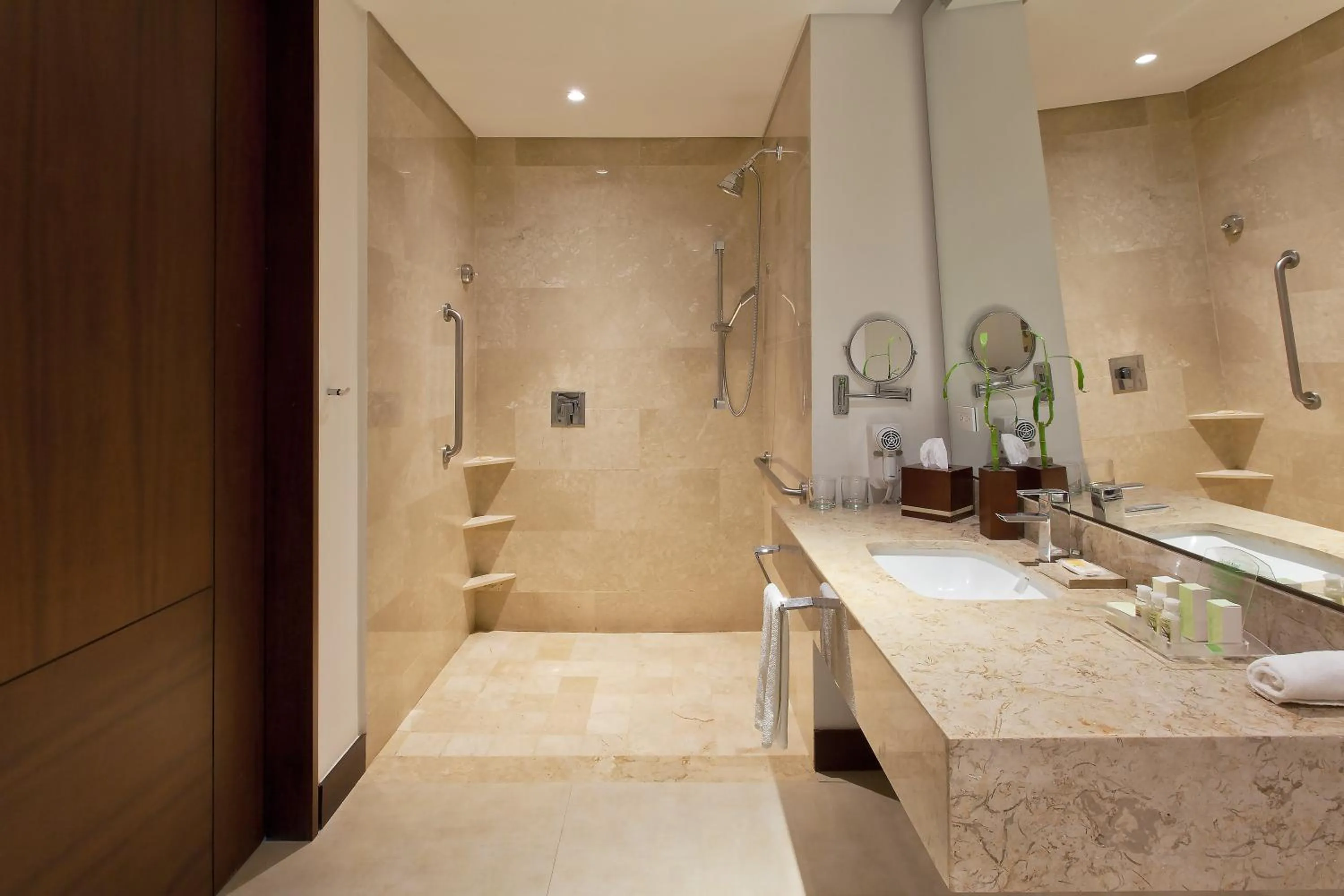 Bathroom in Holiday Inn Cartagena Morros by IHG