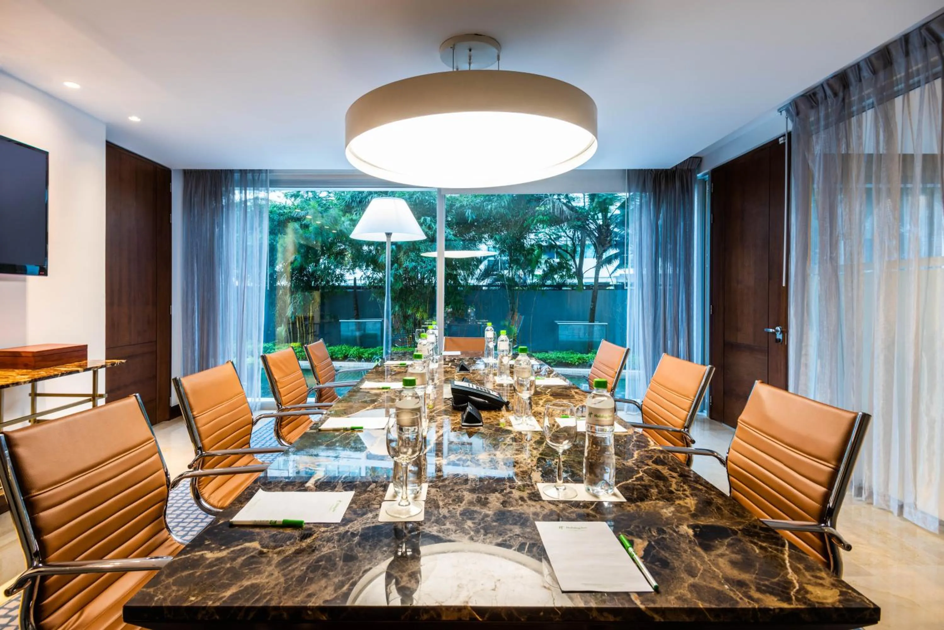 Meeting/conference room in Holiday Inn Cartagena Morros by IHG