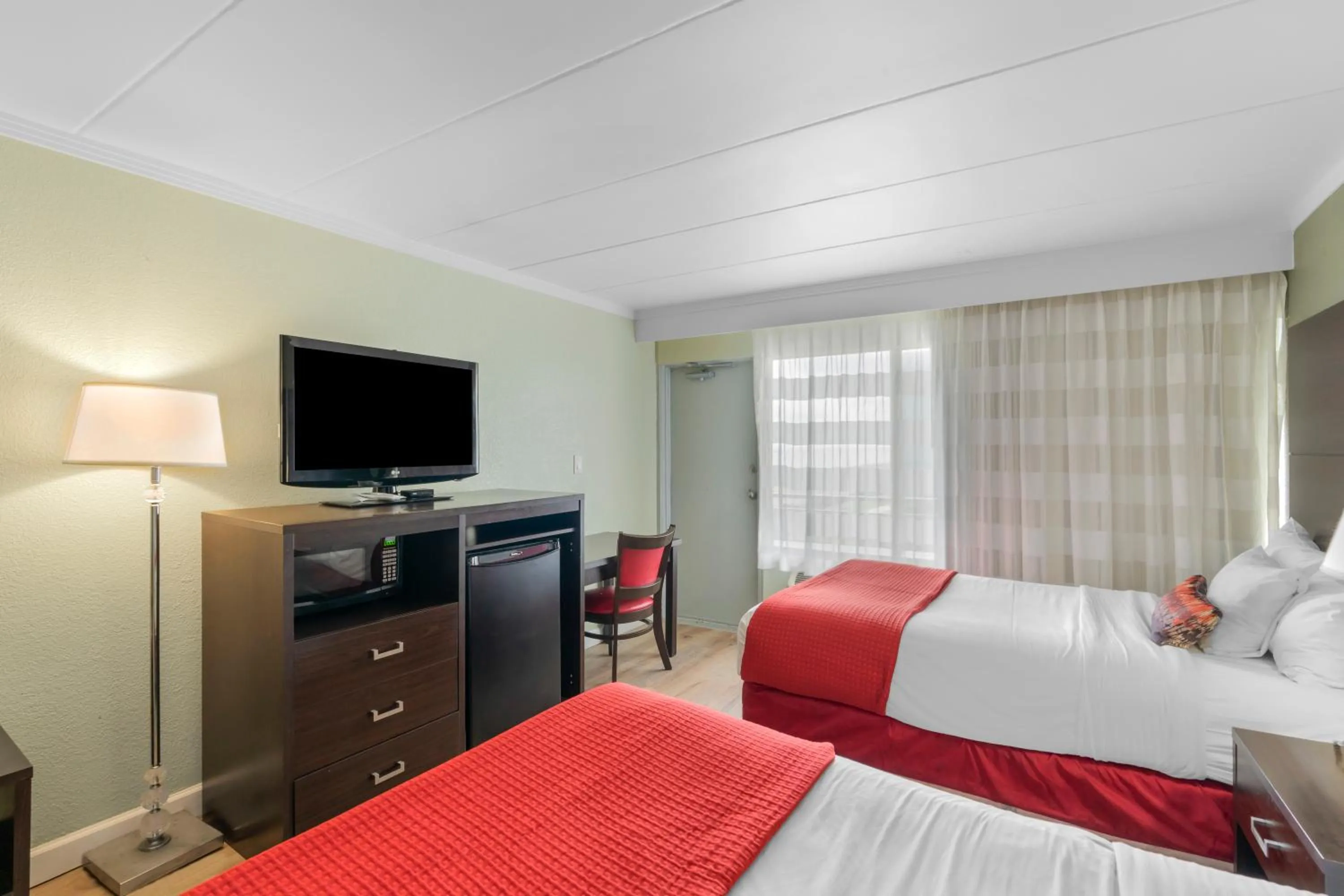 Bed in Sandcastle Resort