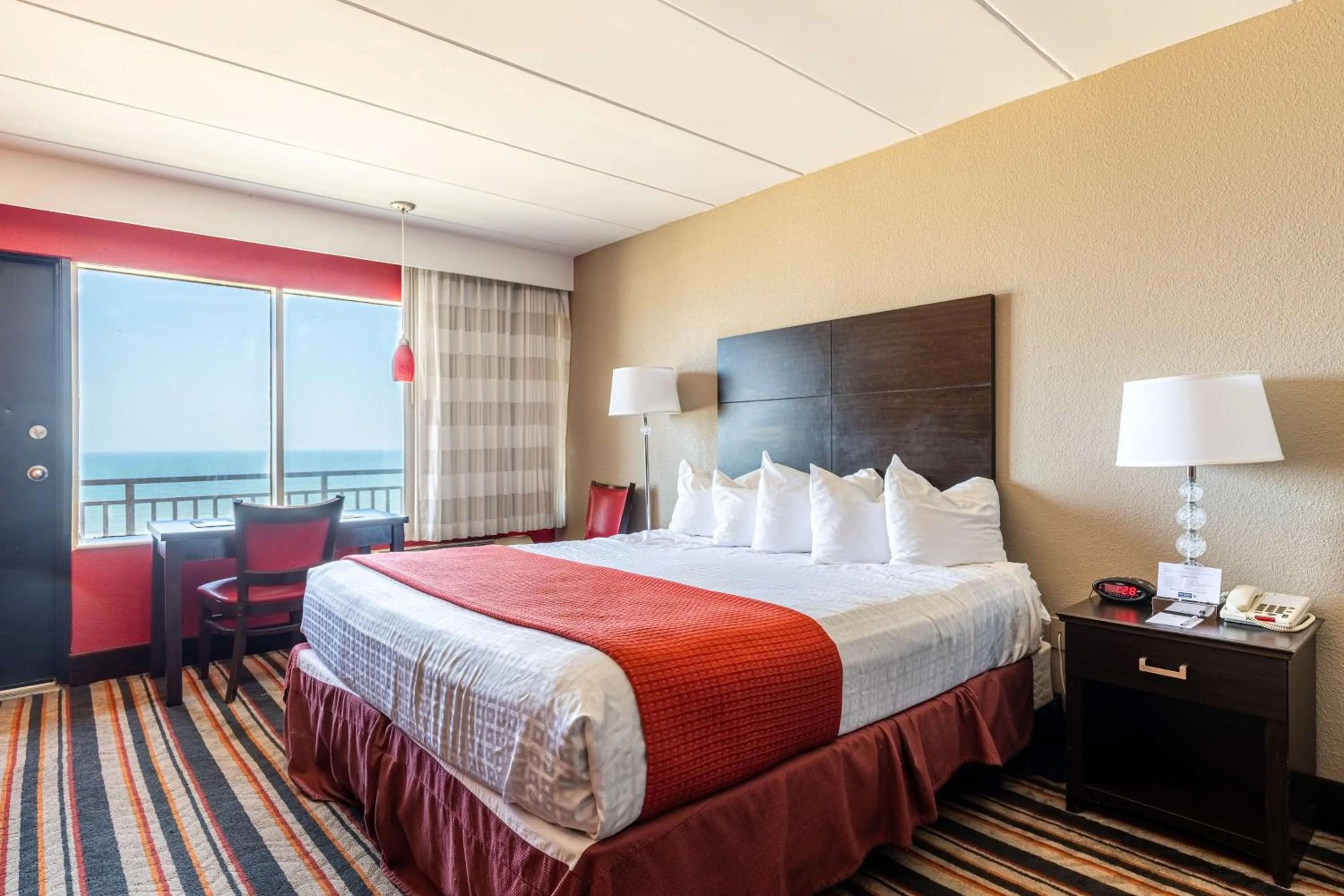 Photo of the whole room, Bed in Sandcastle Resort