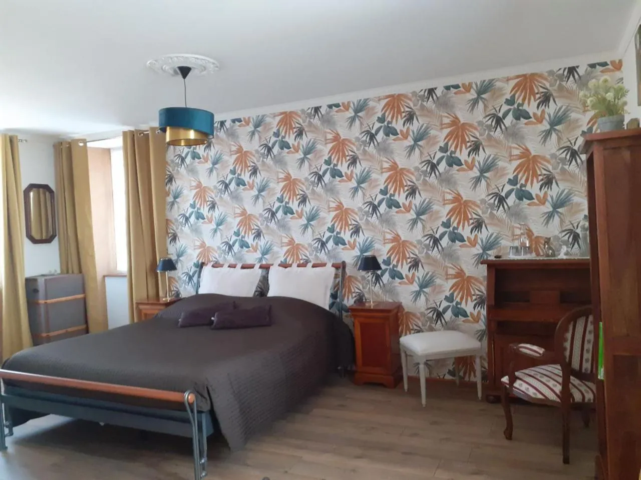 Double Room in La Maison De La Fontaine, Le Beny Bocage