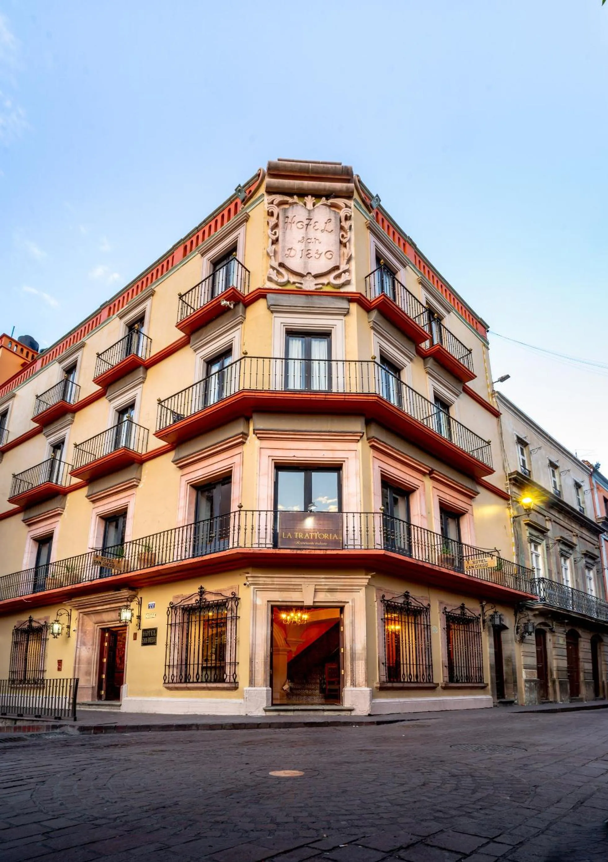 Property building in Hotel San Diego