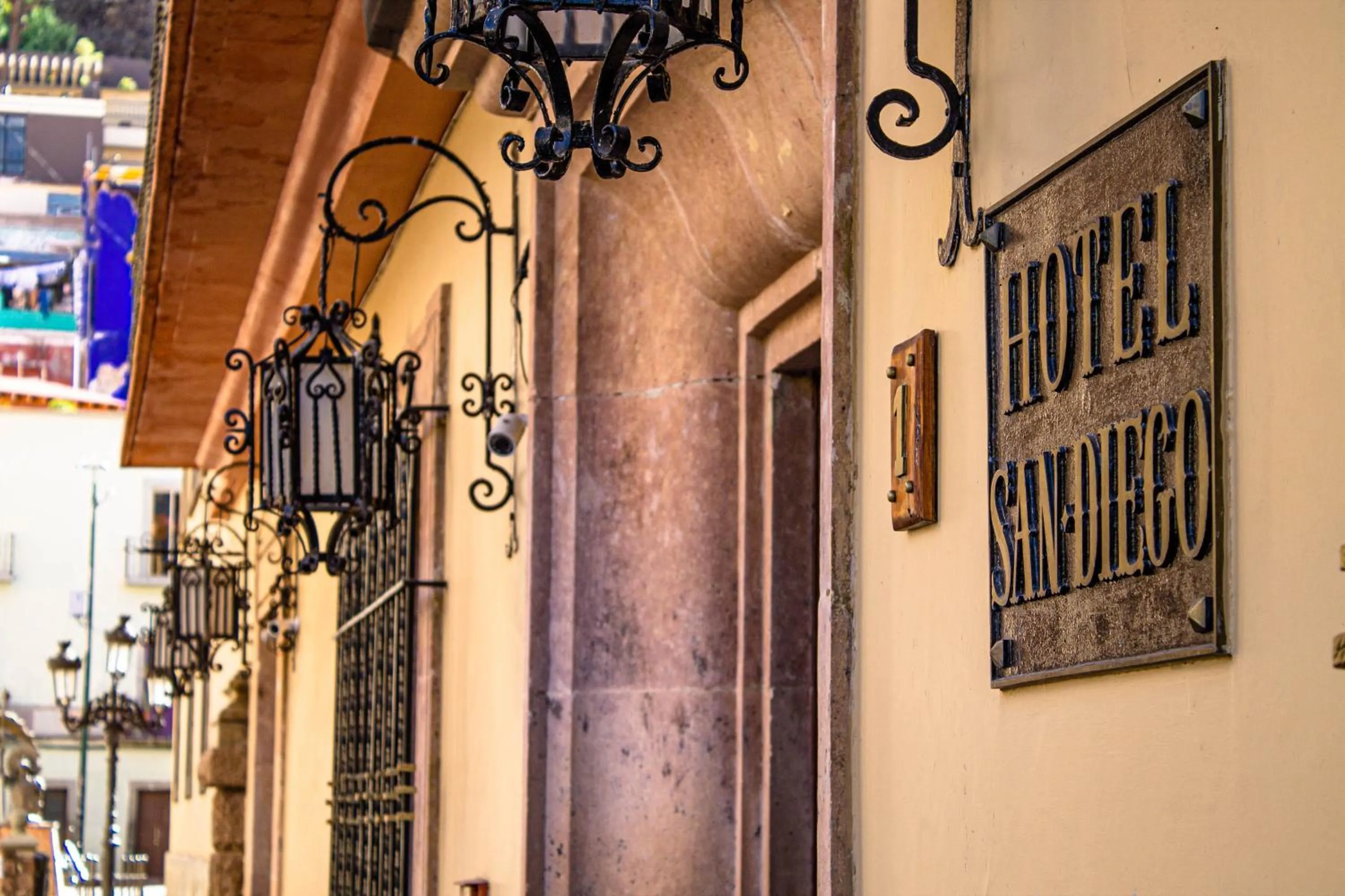 Facade/entrance in Hotel San Diego