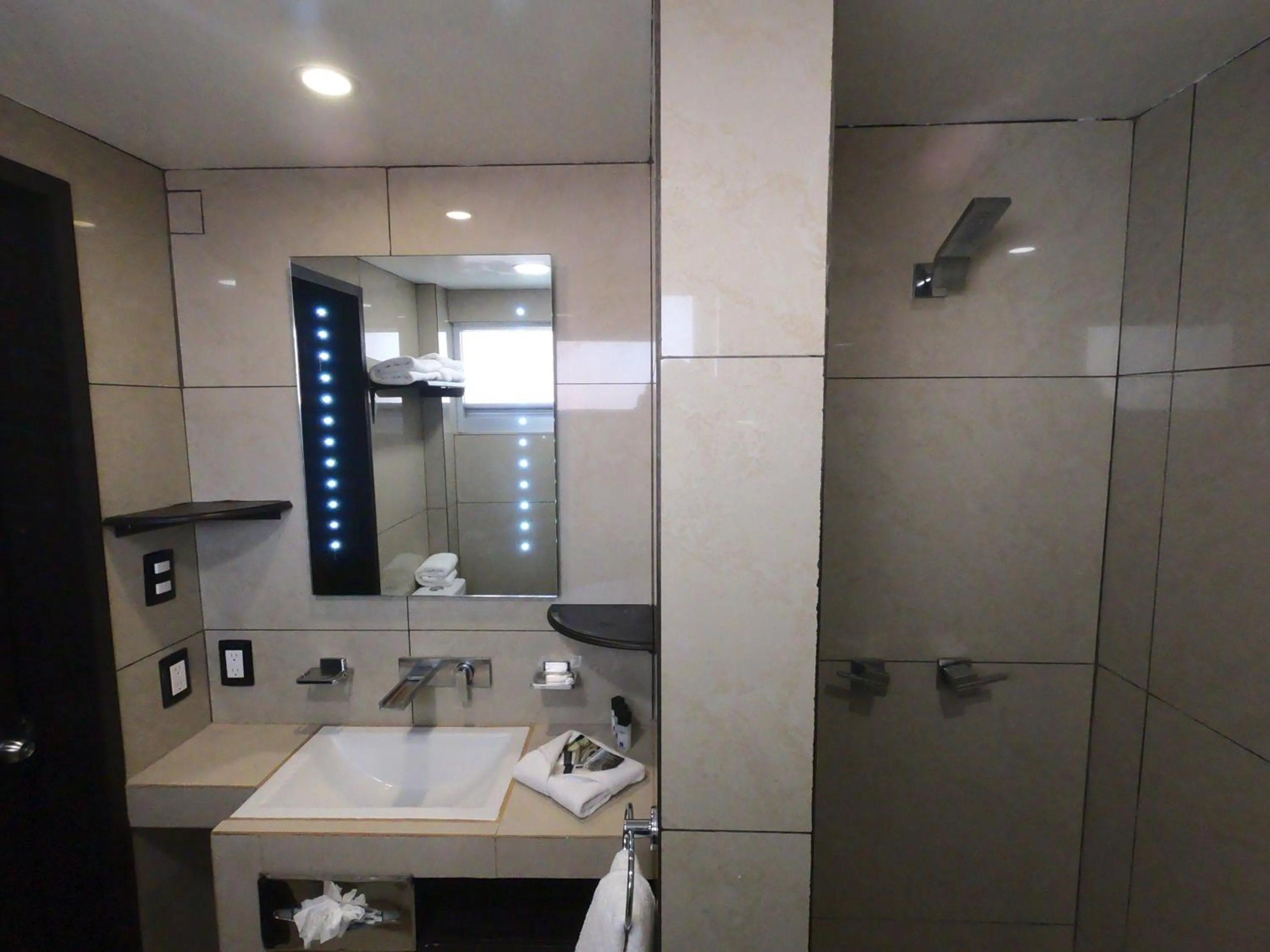 Toilet in Hotel San Diego