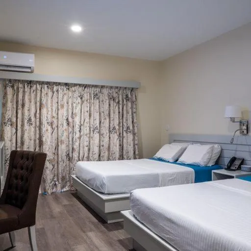 Bed in Leelas Villa Inn Flesherton