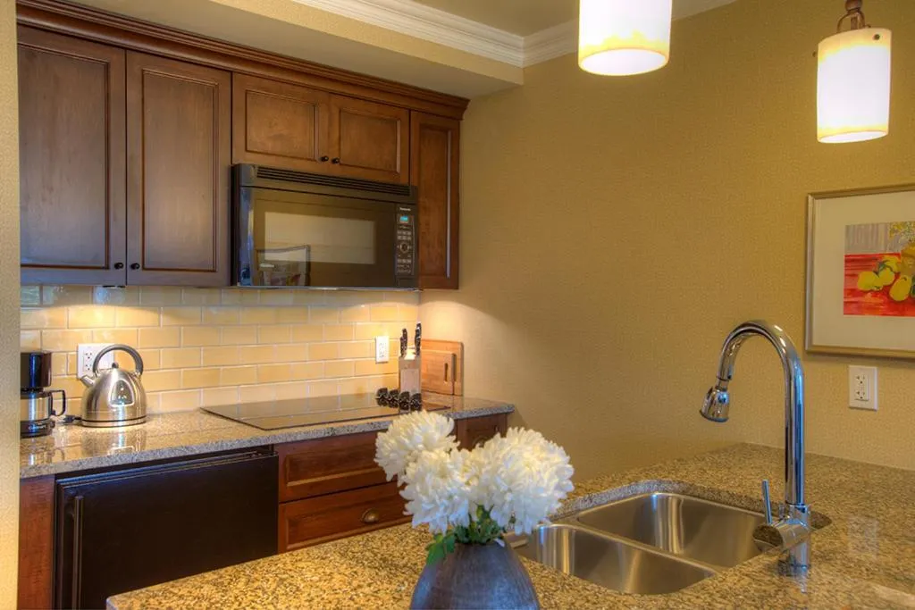 kitchen in Oak Bay Beach Hotel