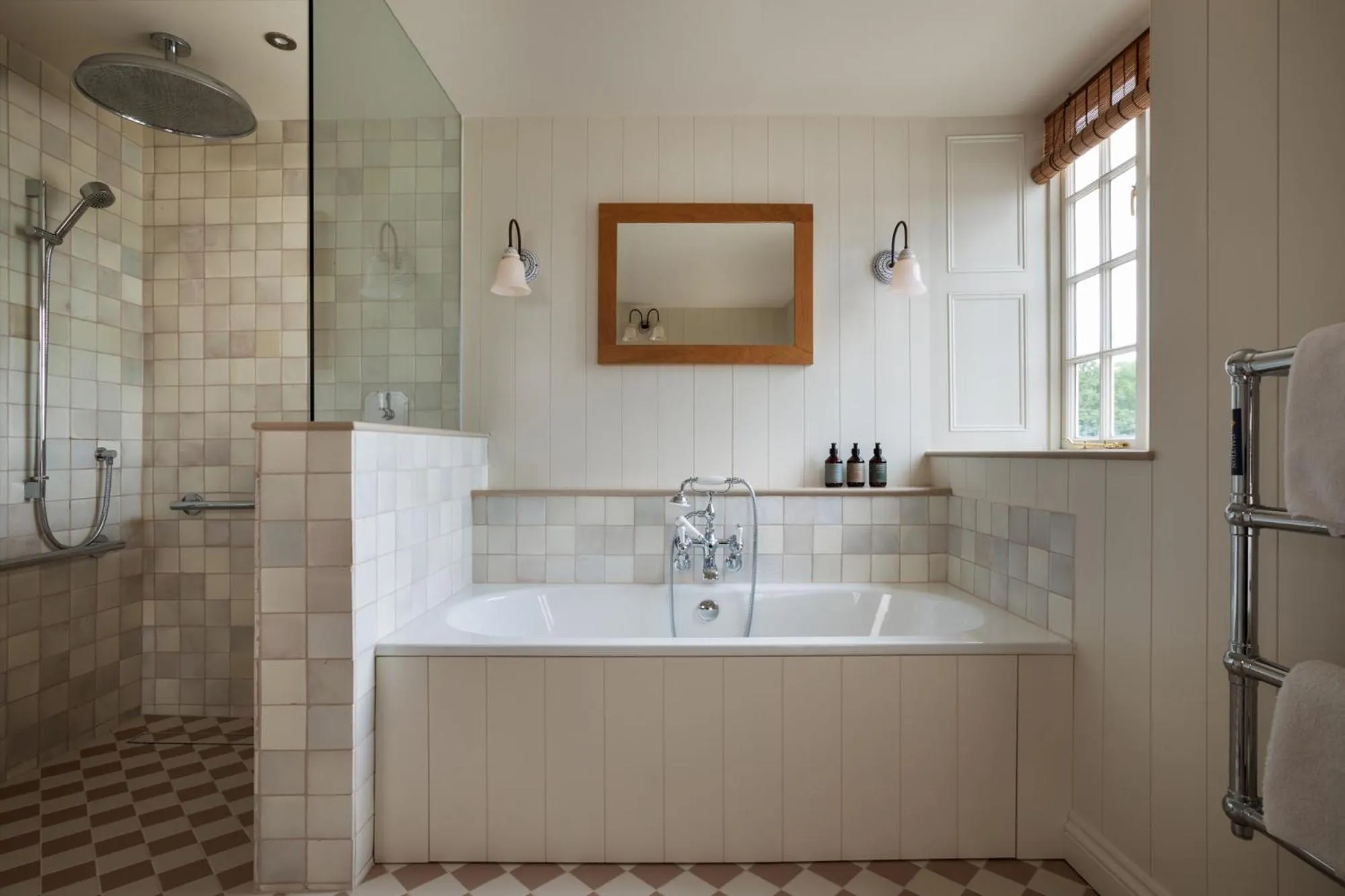 Bathroom in Cavendish Hotel