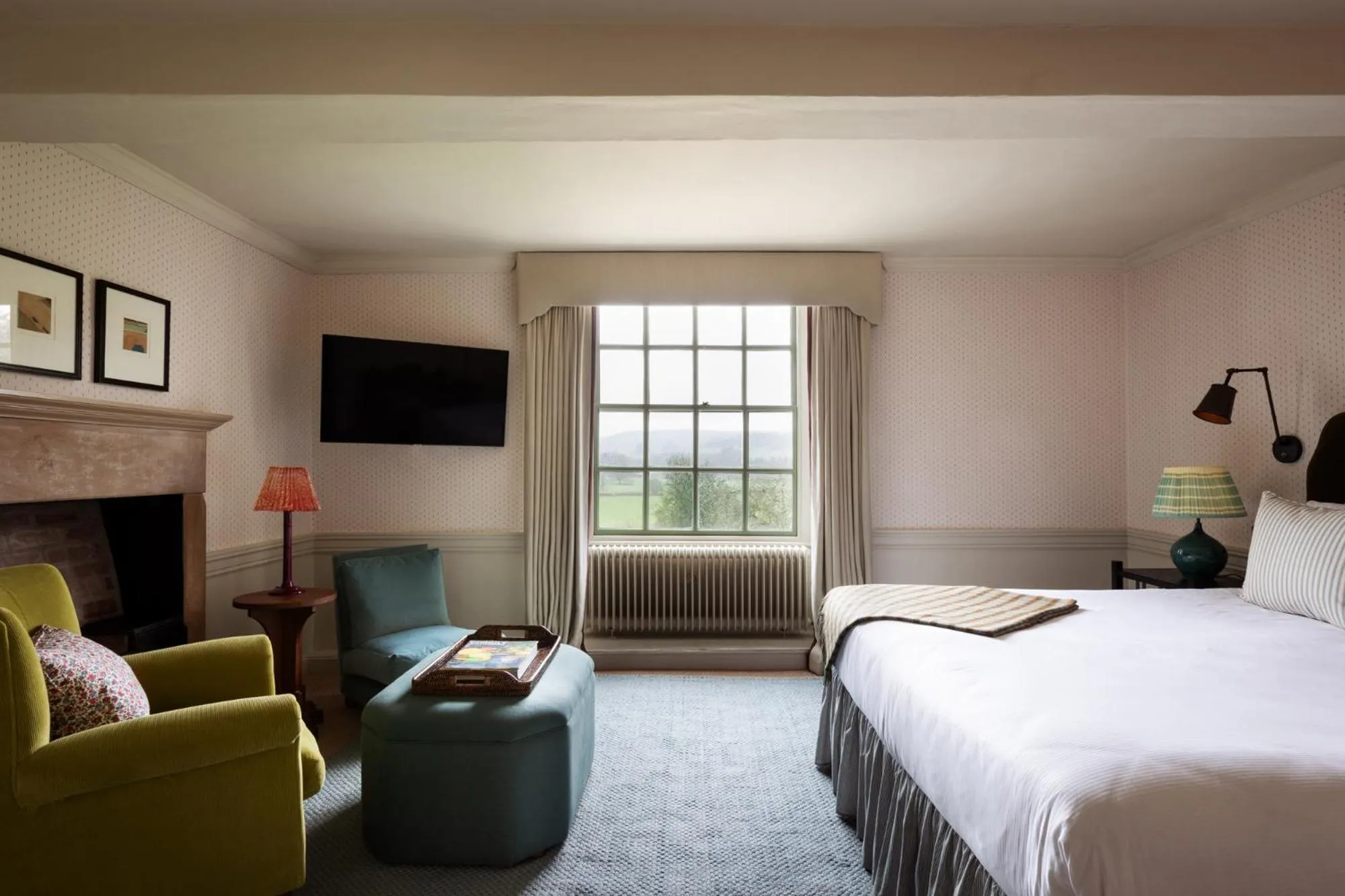 Bed in Cavendish Hotel