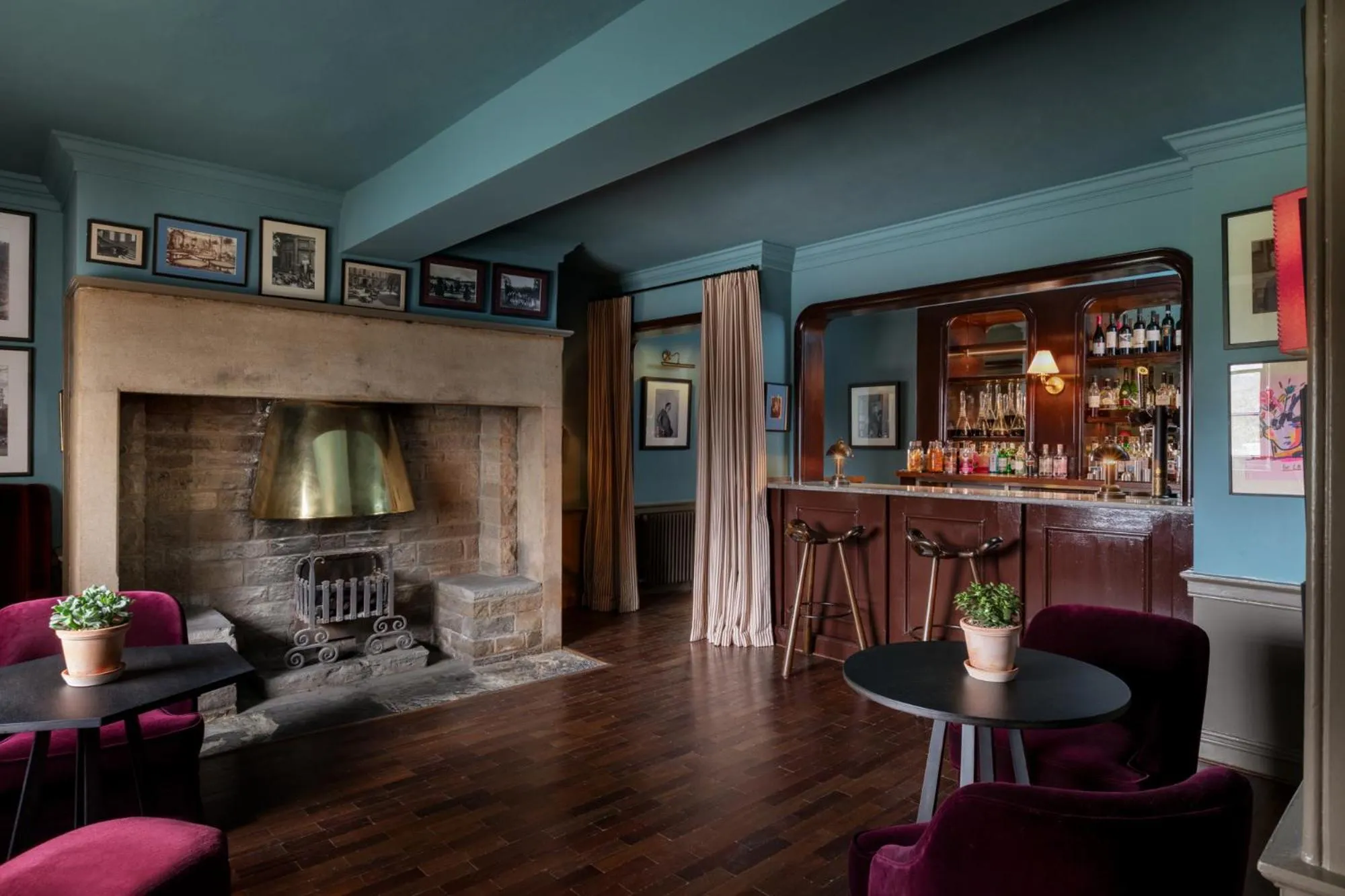 Lounge or bar in Cavendish Hotel