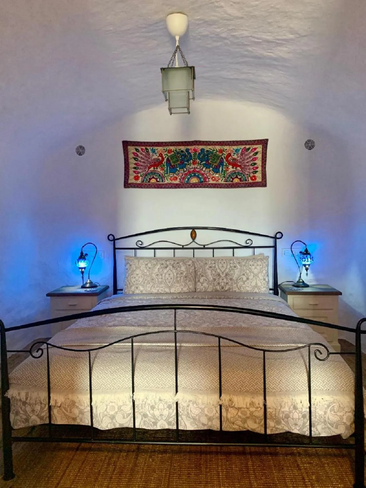 Bed in Cueva Romana, Adults Only Cave House