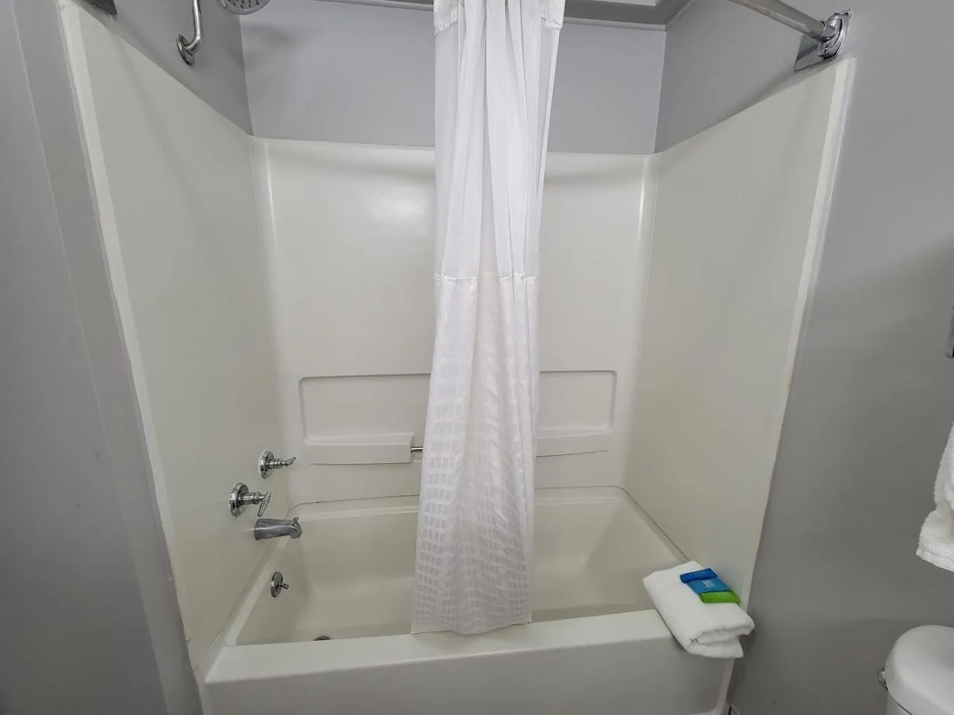 Bathroom in Greenfield Inn & Suites Elizabethtown, KY I65 Exit 94