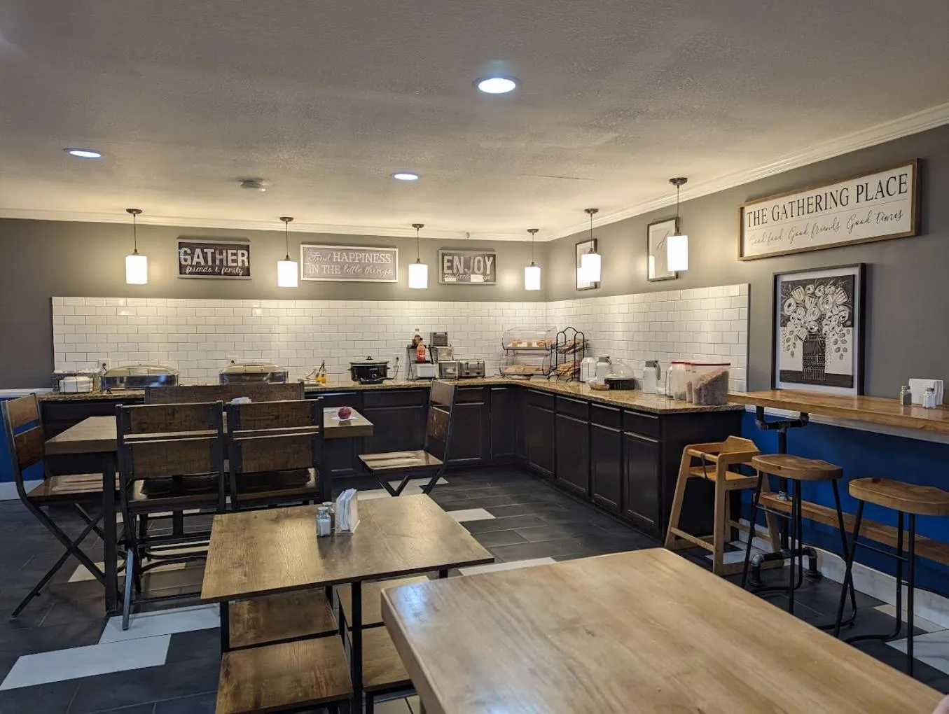 Breakfast in Greenfield Inn & Suites Elizabethtown, KY I65 Exit 94