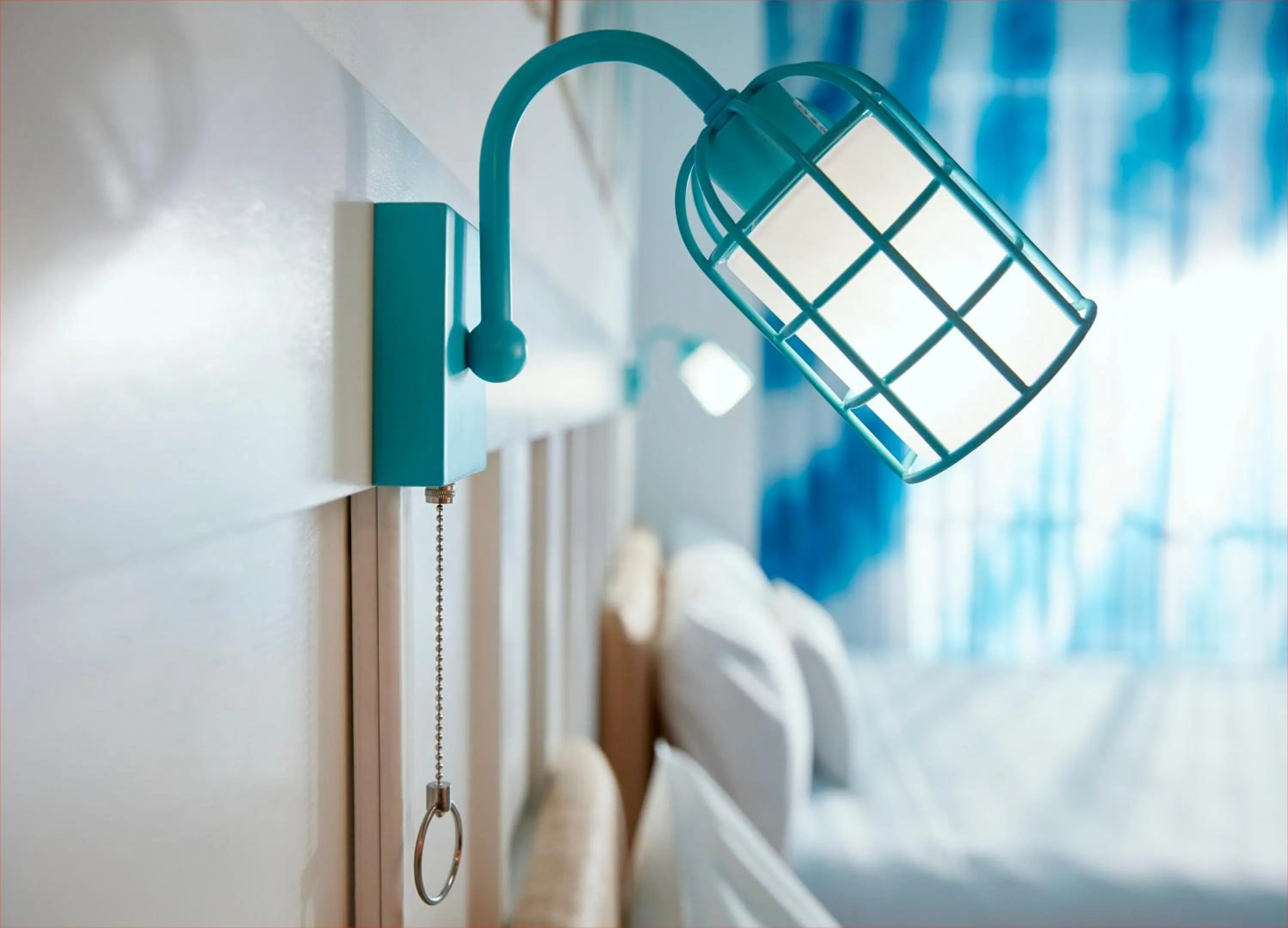 Bed in Universal's Endless Summer Resort - Surfside Inn and Suites