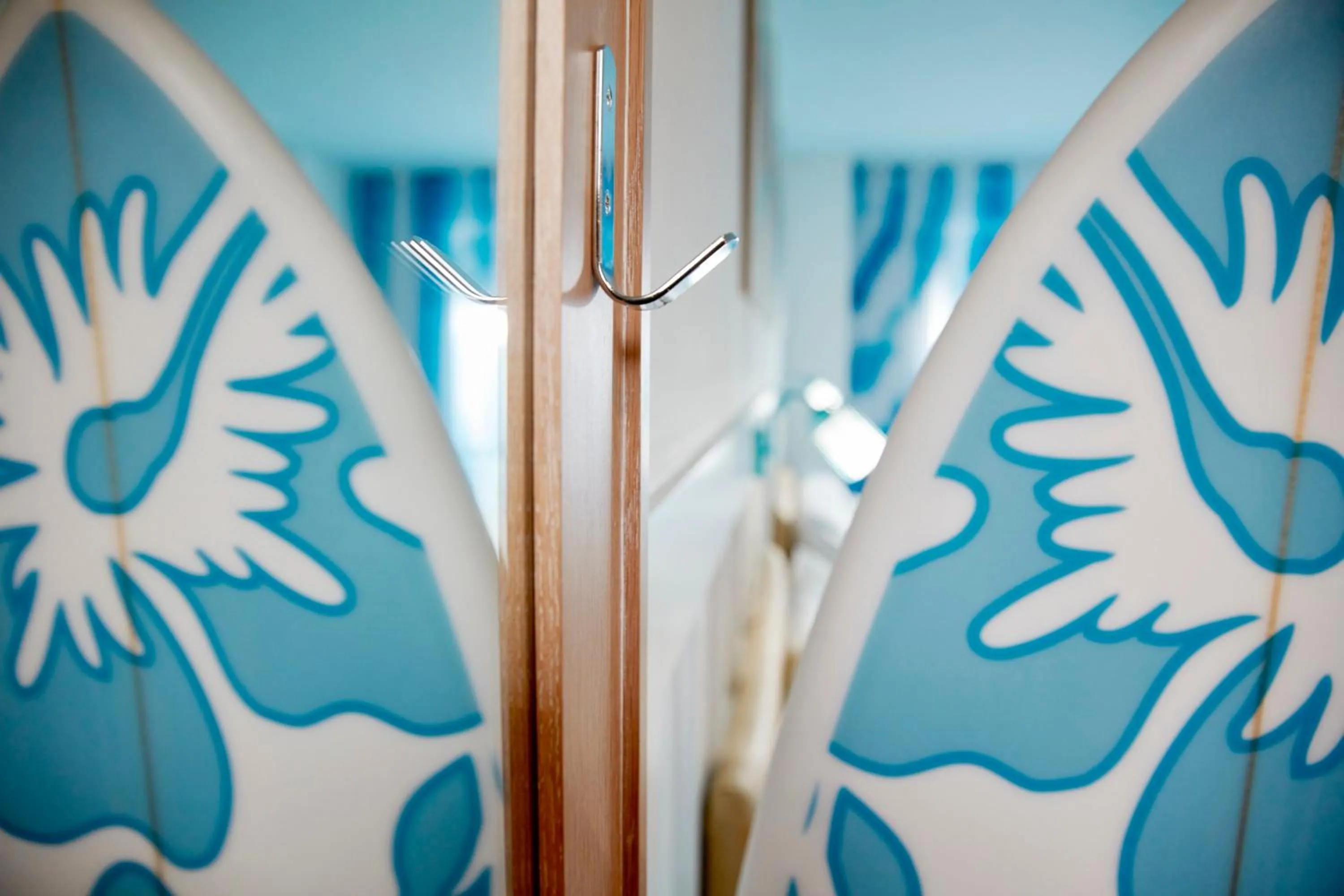 wardrobe in Universal's Endless Summer Resort - Surfside Inn and Suites