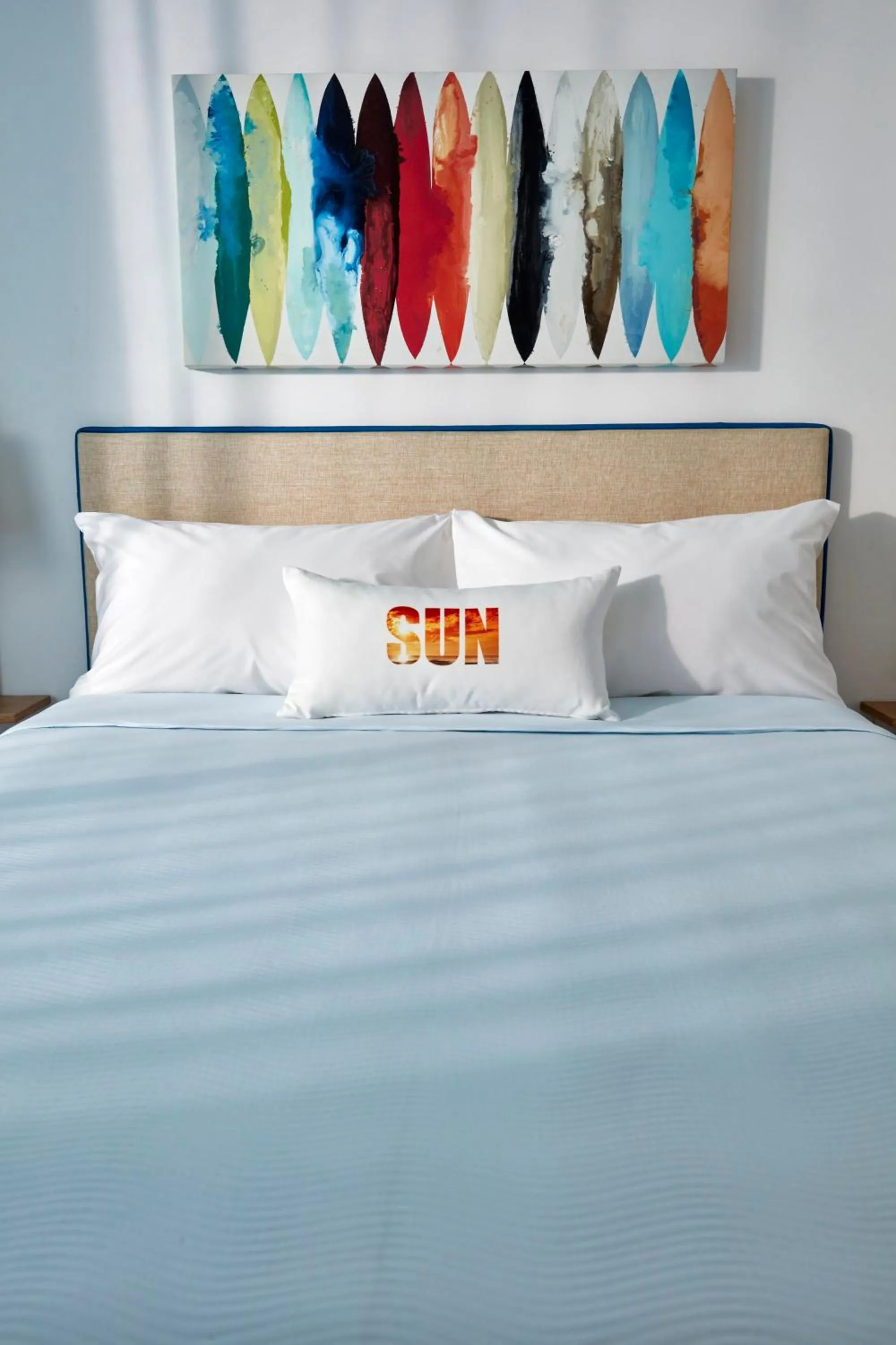 Bed in Universal's Endless Summer Resort - Surfside Inn and Suites