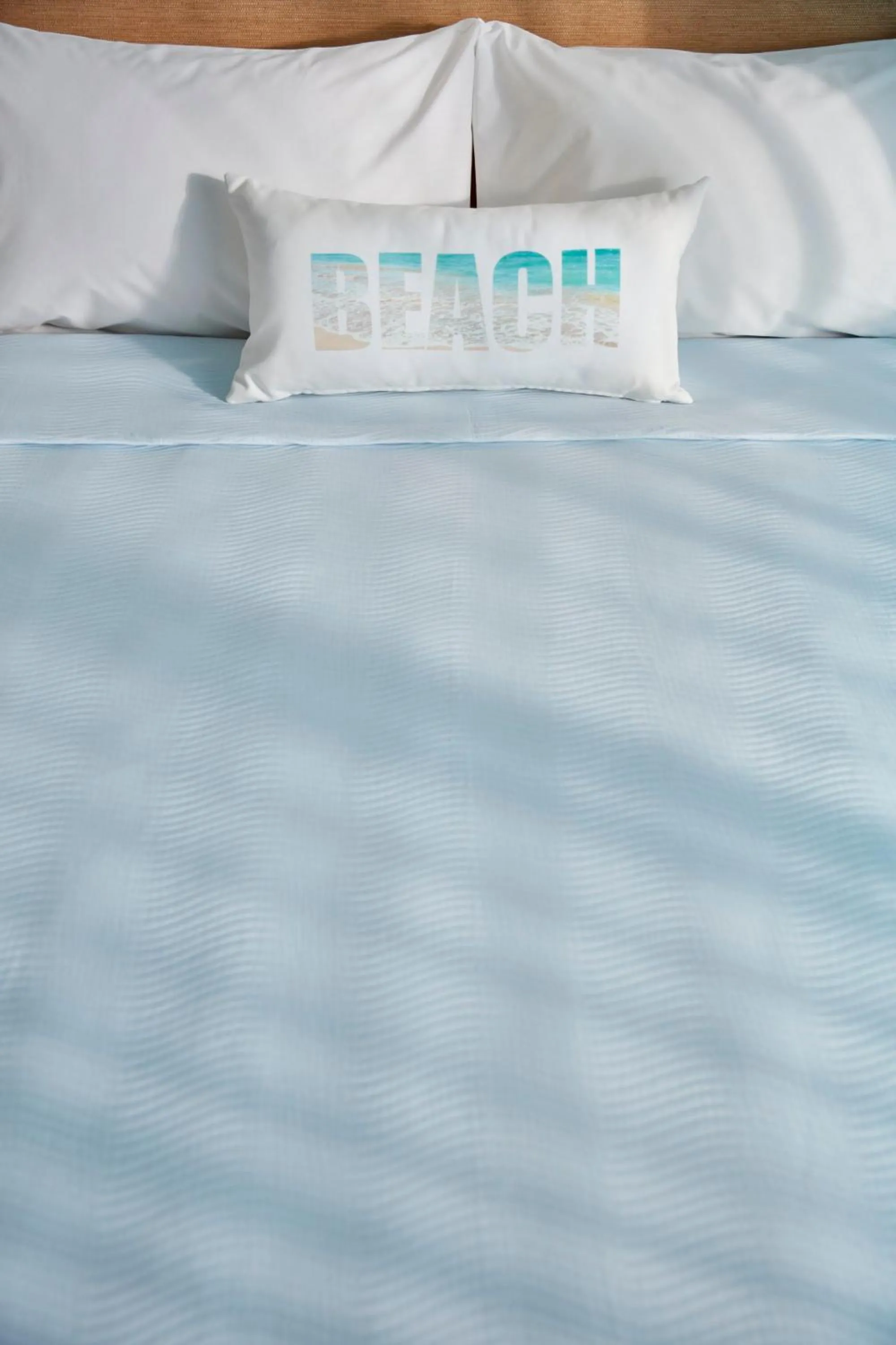 Bed in Universal's Endless Summer Resort - Surfside Inn and Suites