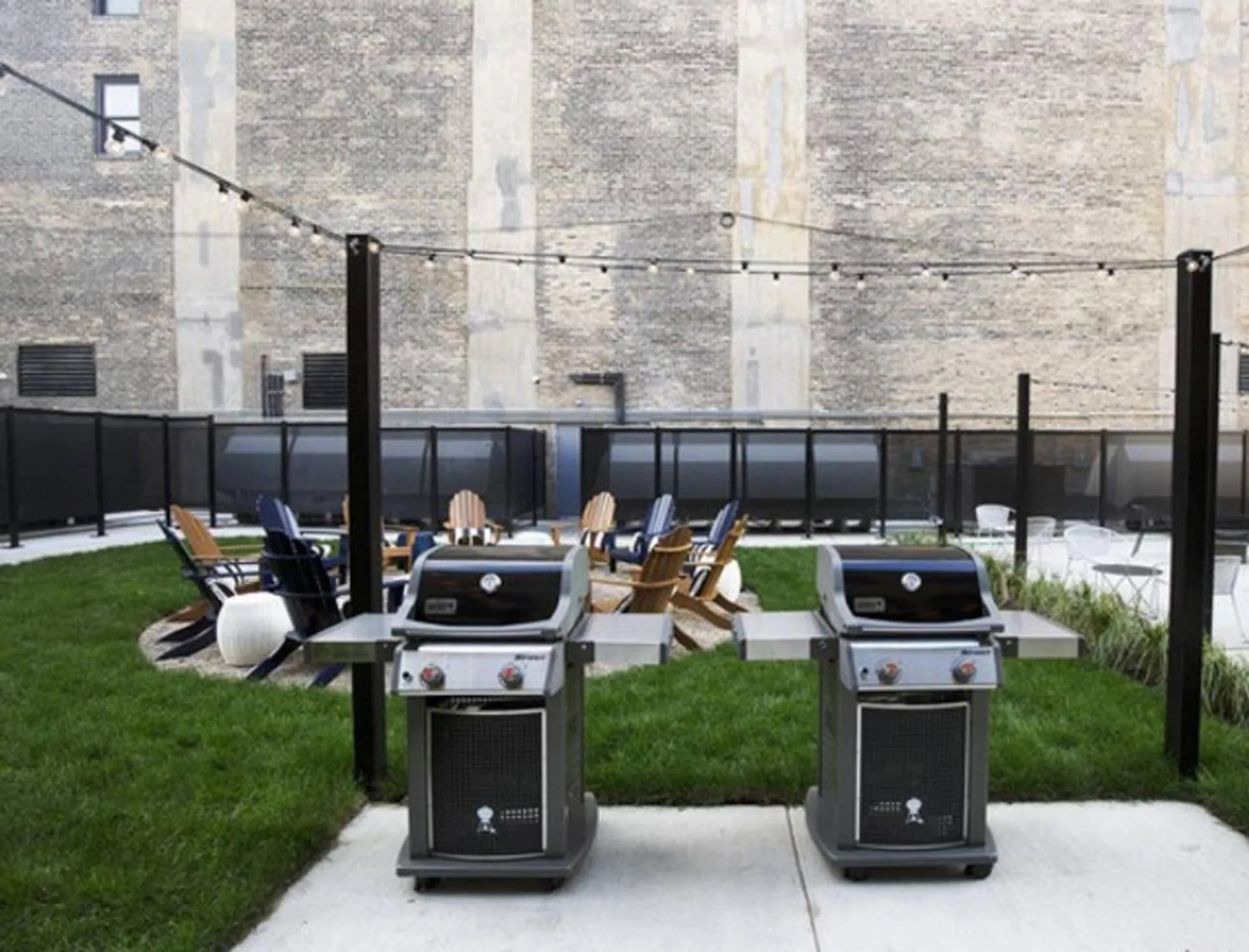 BBQ facilities in Uptown Gem