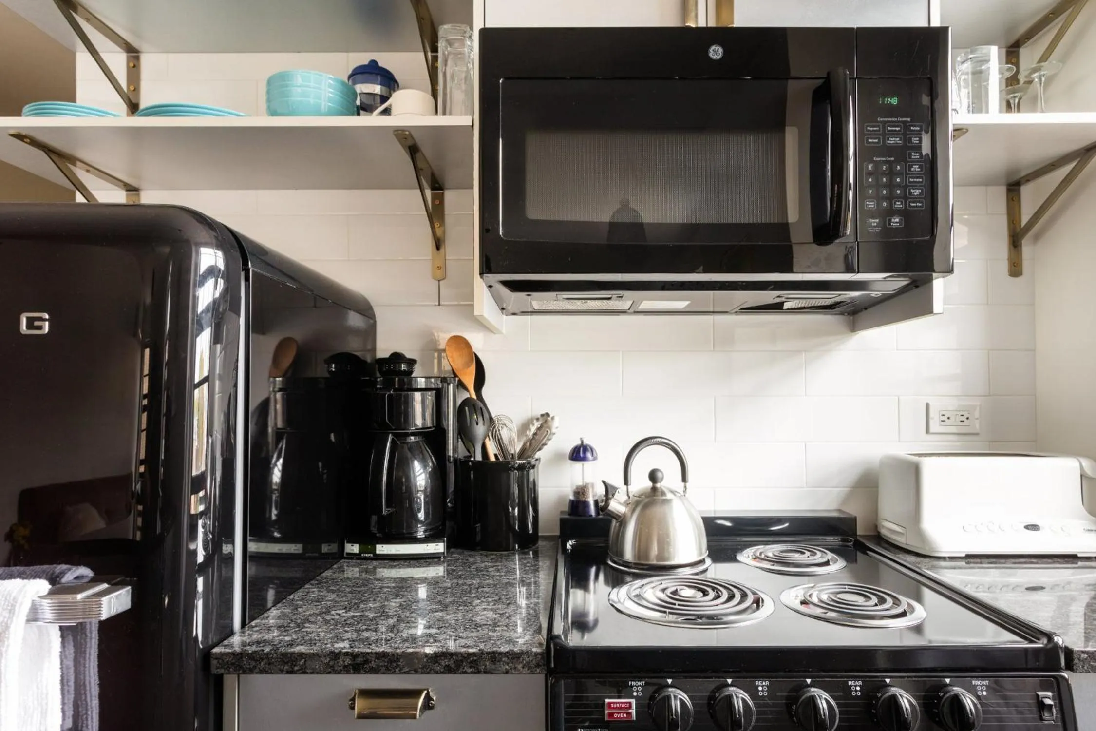 Coffee/tea facilities in Uptown Gem