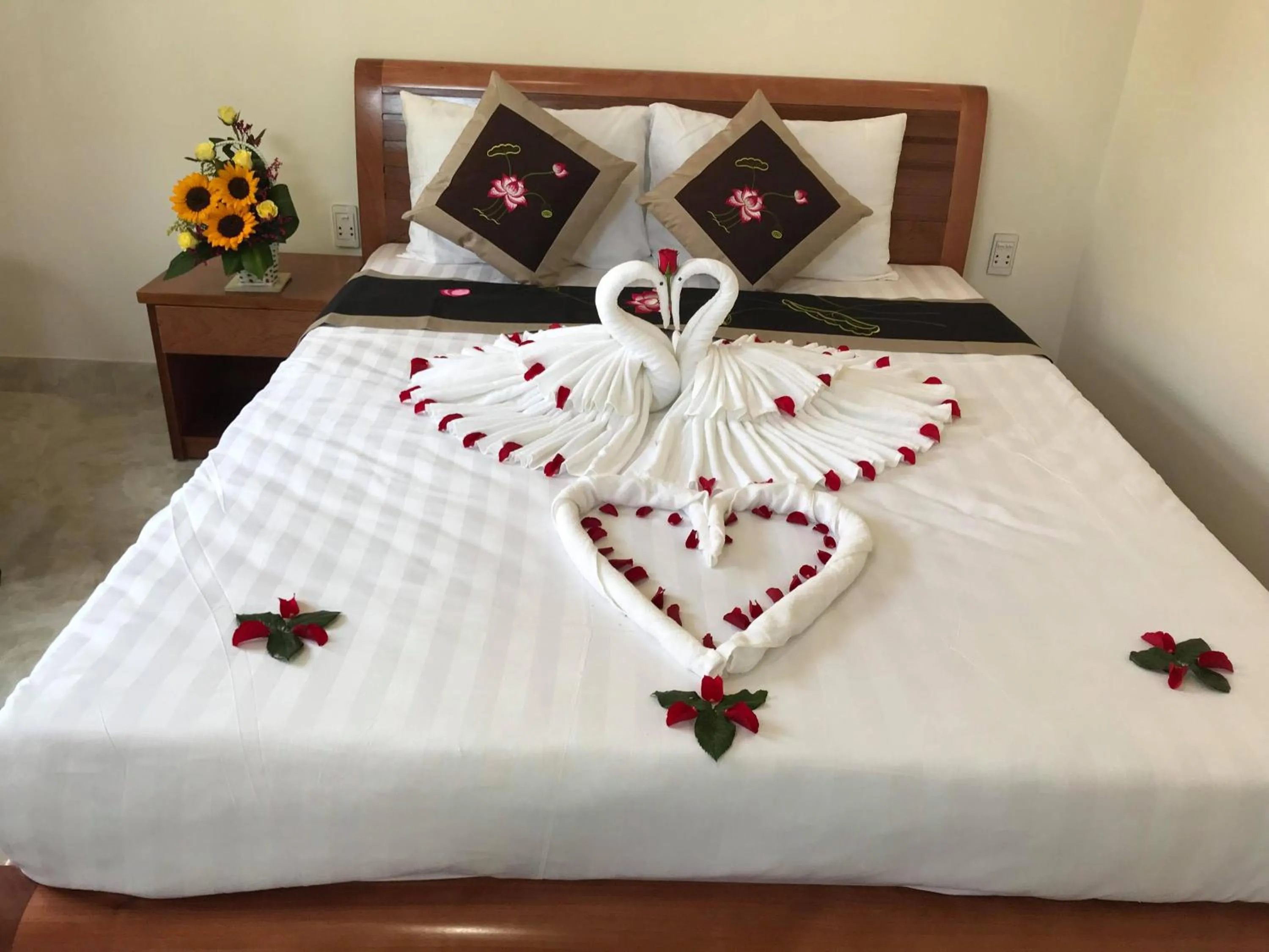 Photo of the whole room, Bed in Hoi An Dat Cam Homestay