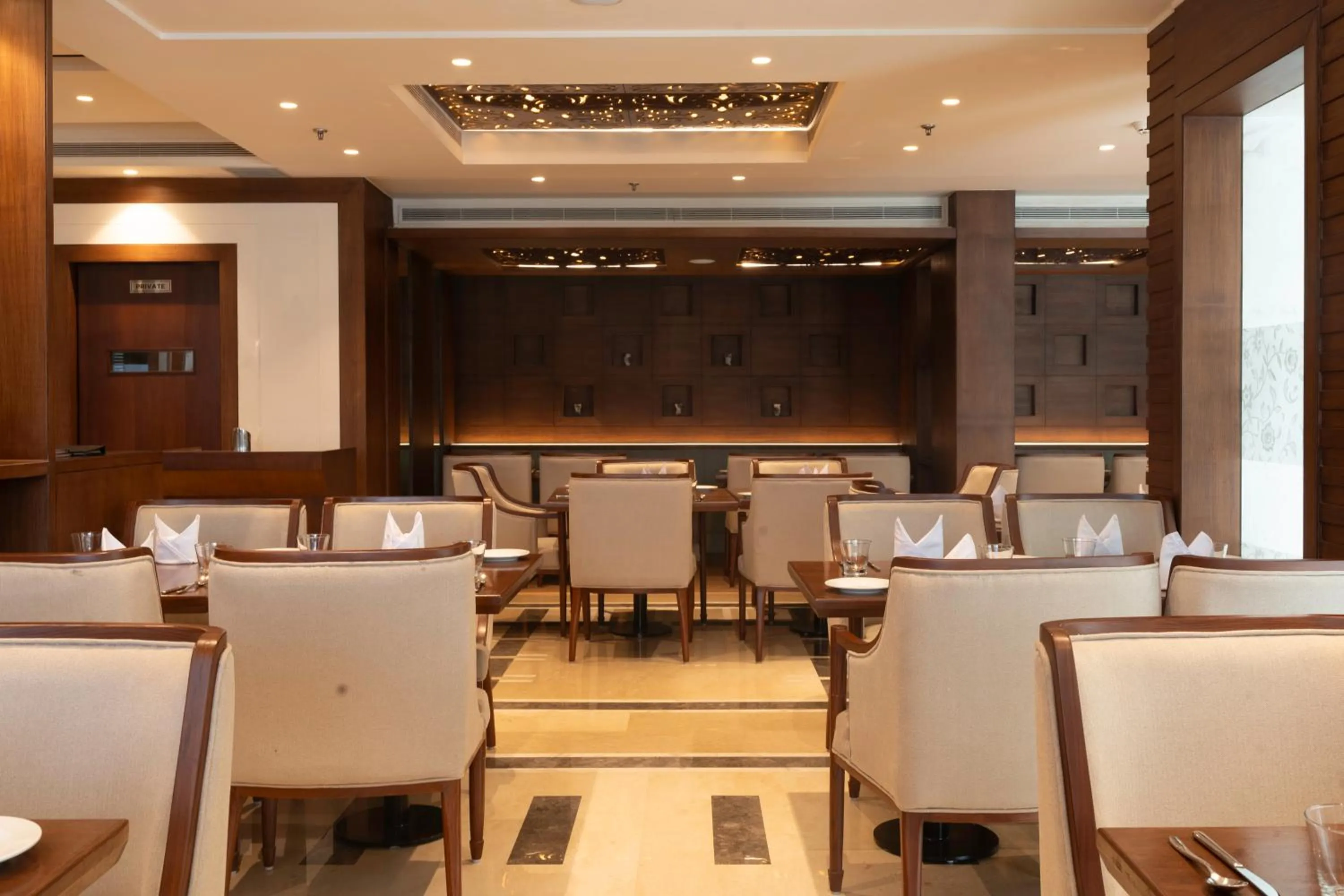 Restaurant/places to eat in Best Western Plus Amritsar