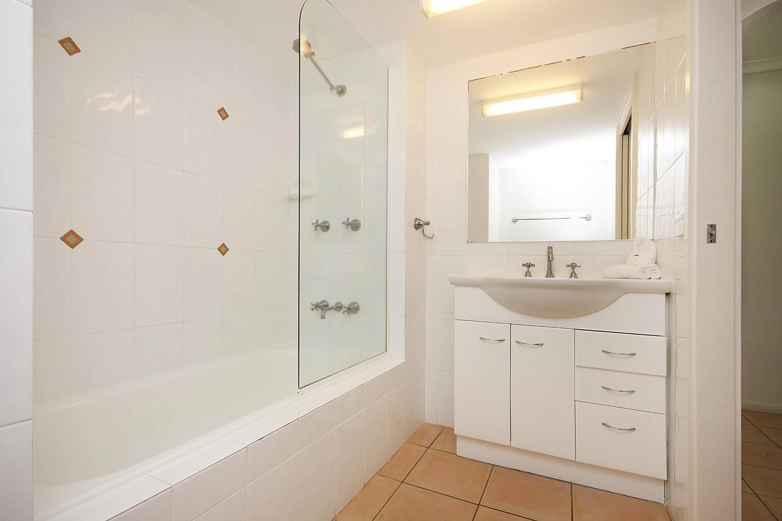 Bathroom in Spindrift on the Beach - Absolute Beachfront