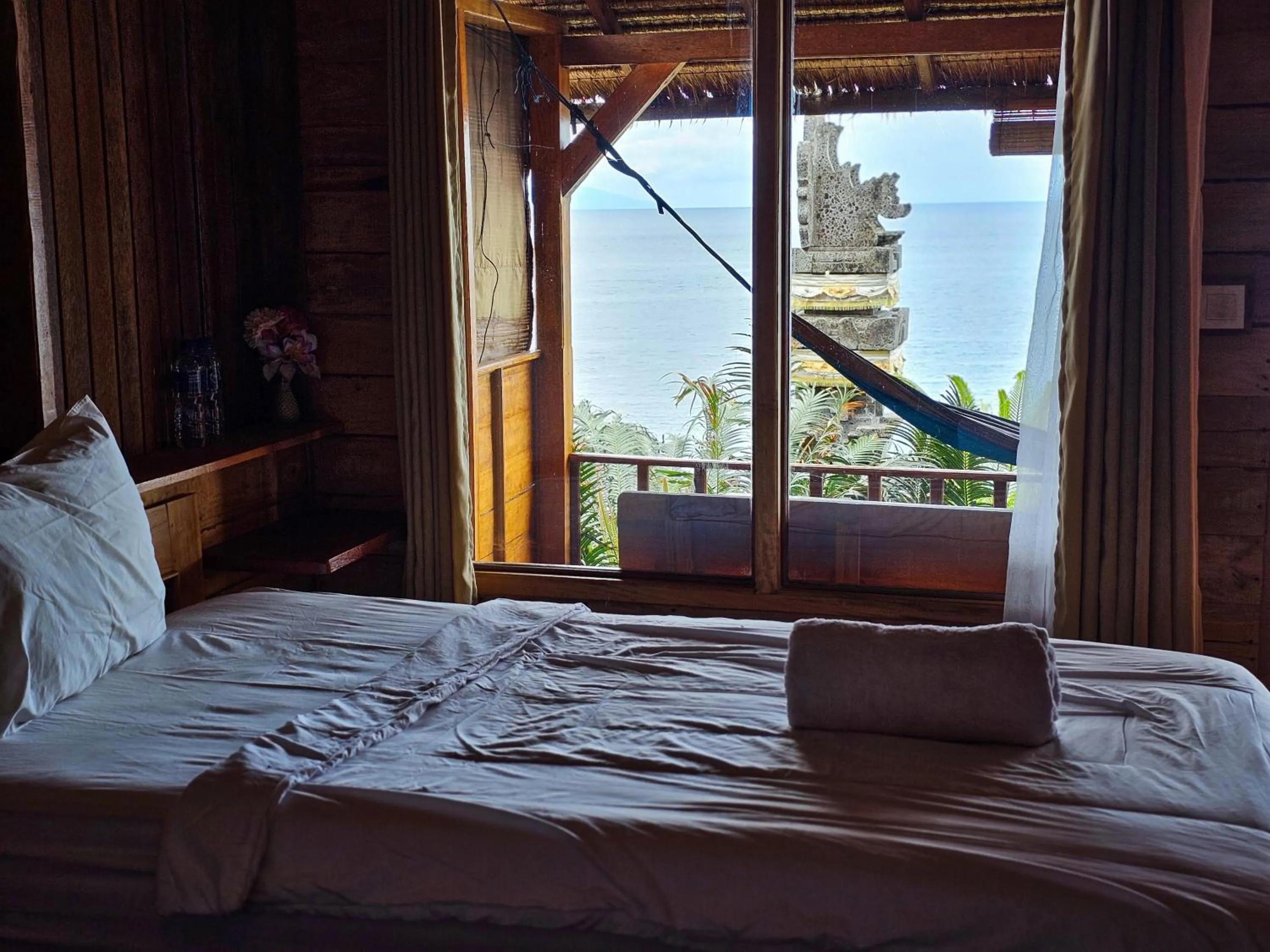 Sea view, Bed in Malibu Huts