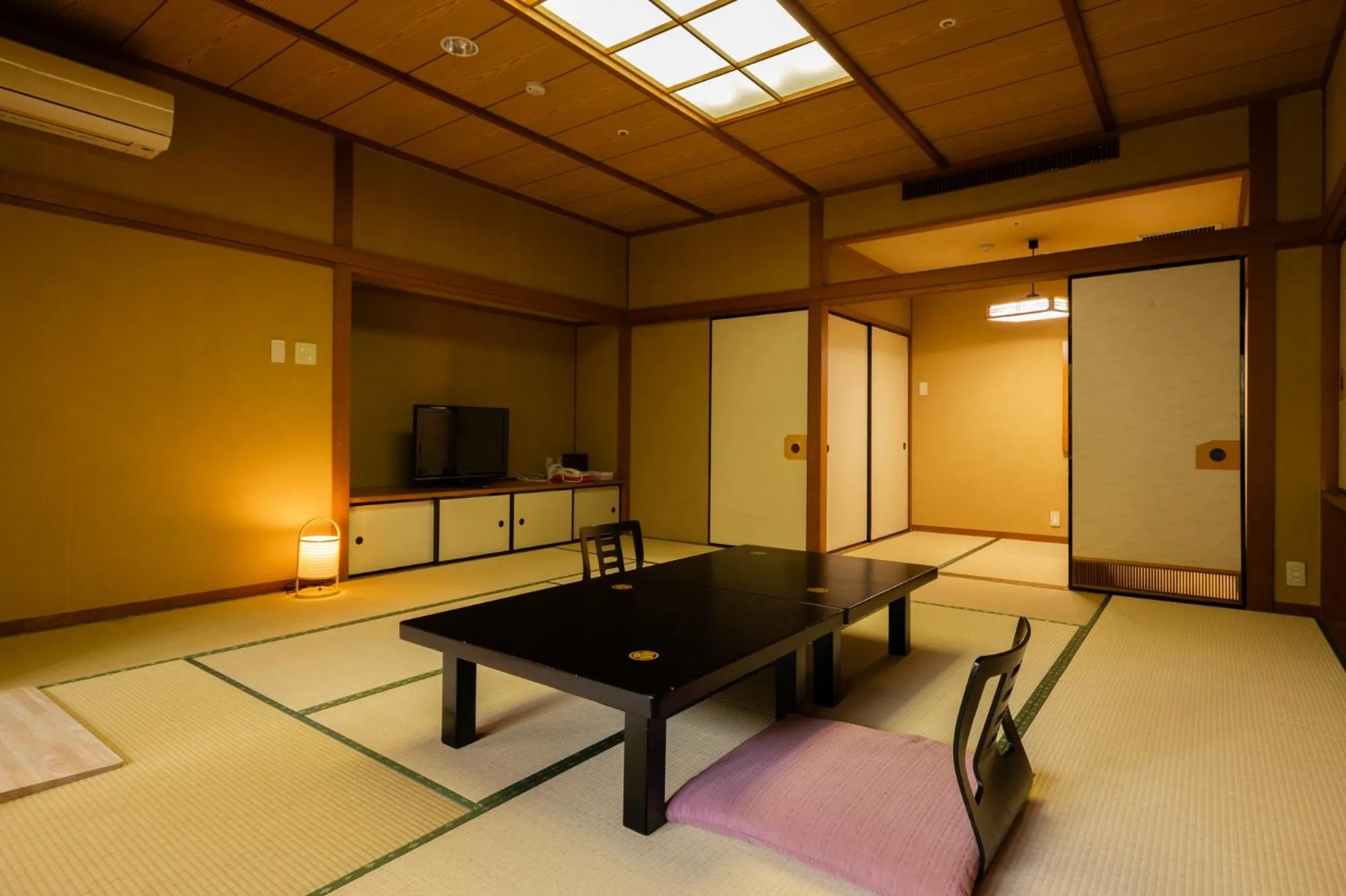 Photo of the whole room in Matsusaki