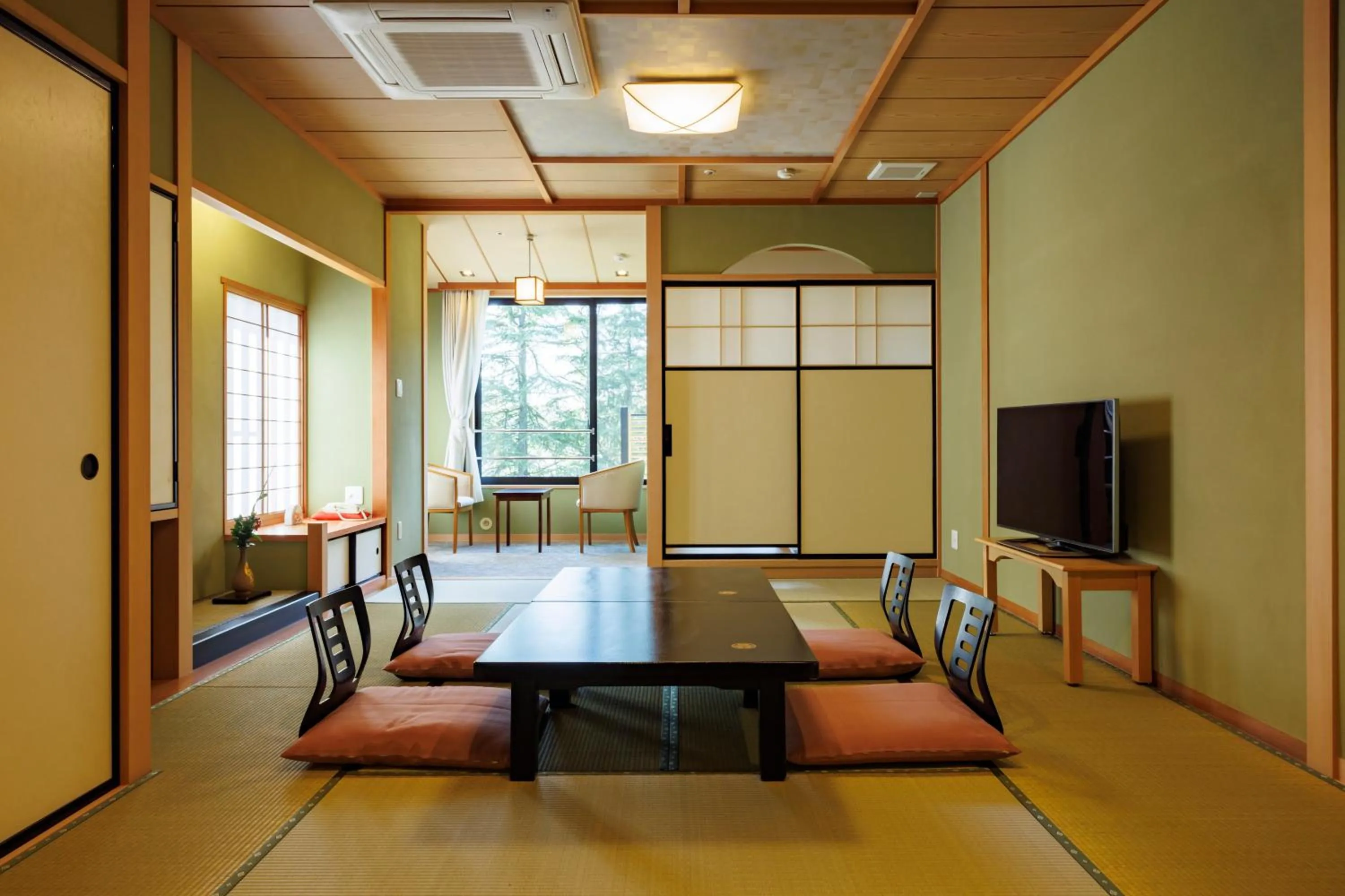 Photo of the whole room in Matsusaki