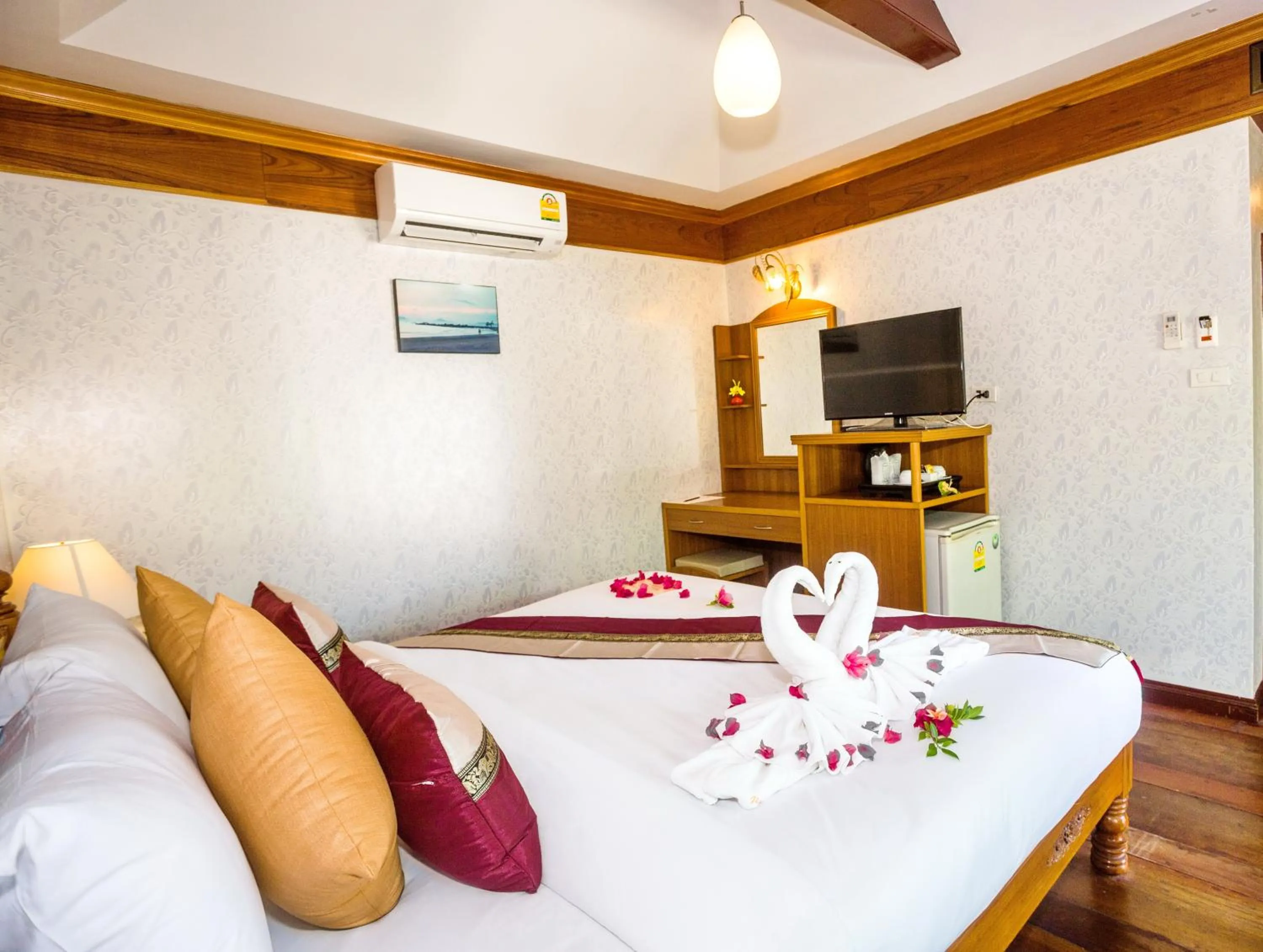 Bedroom, Bed in Lamai Coconut Beach Resort