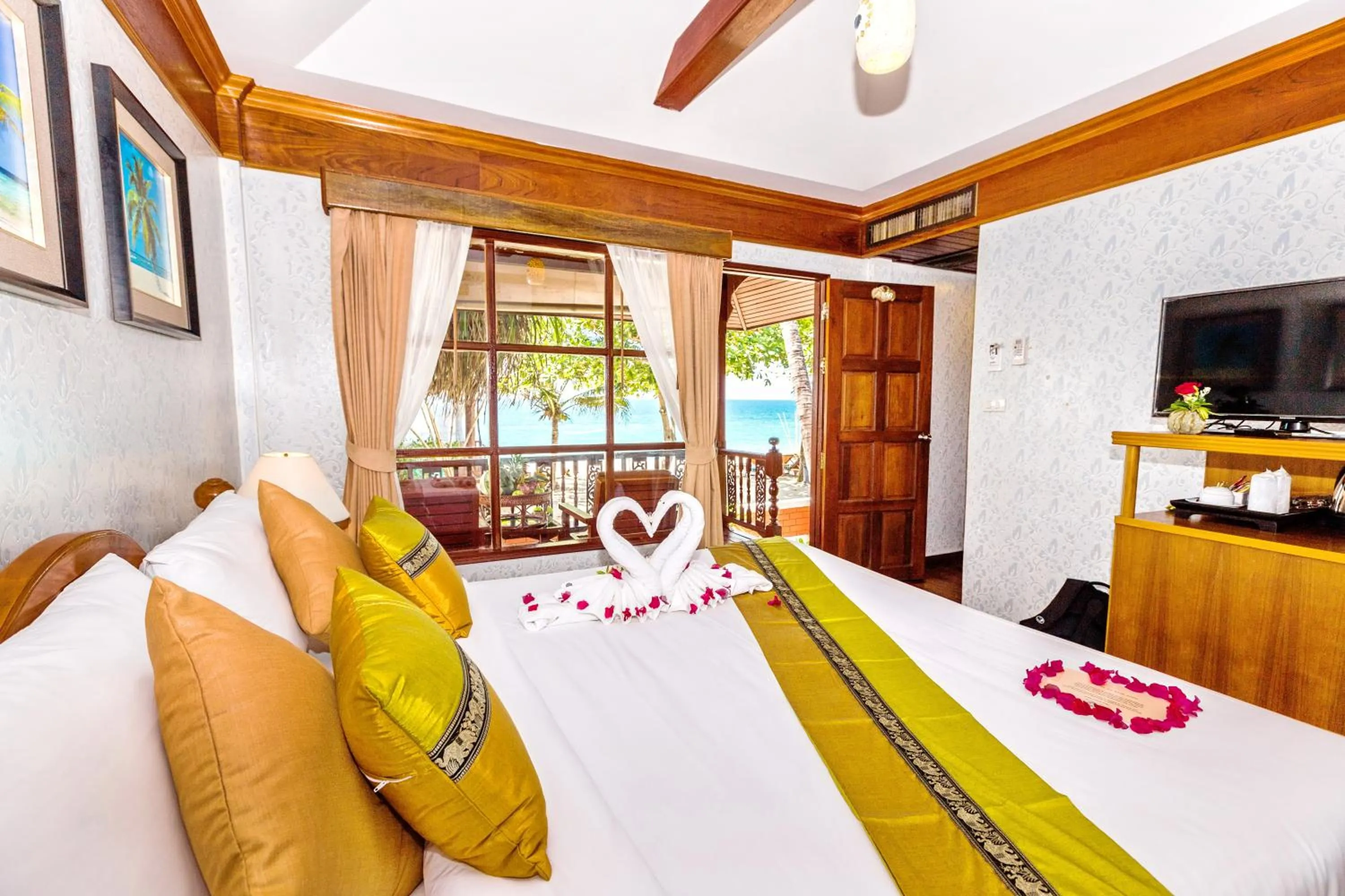 Bedroom, Bed in Lamai Coconut Beach Resort