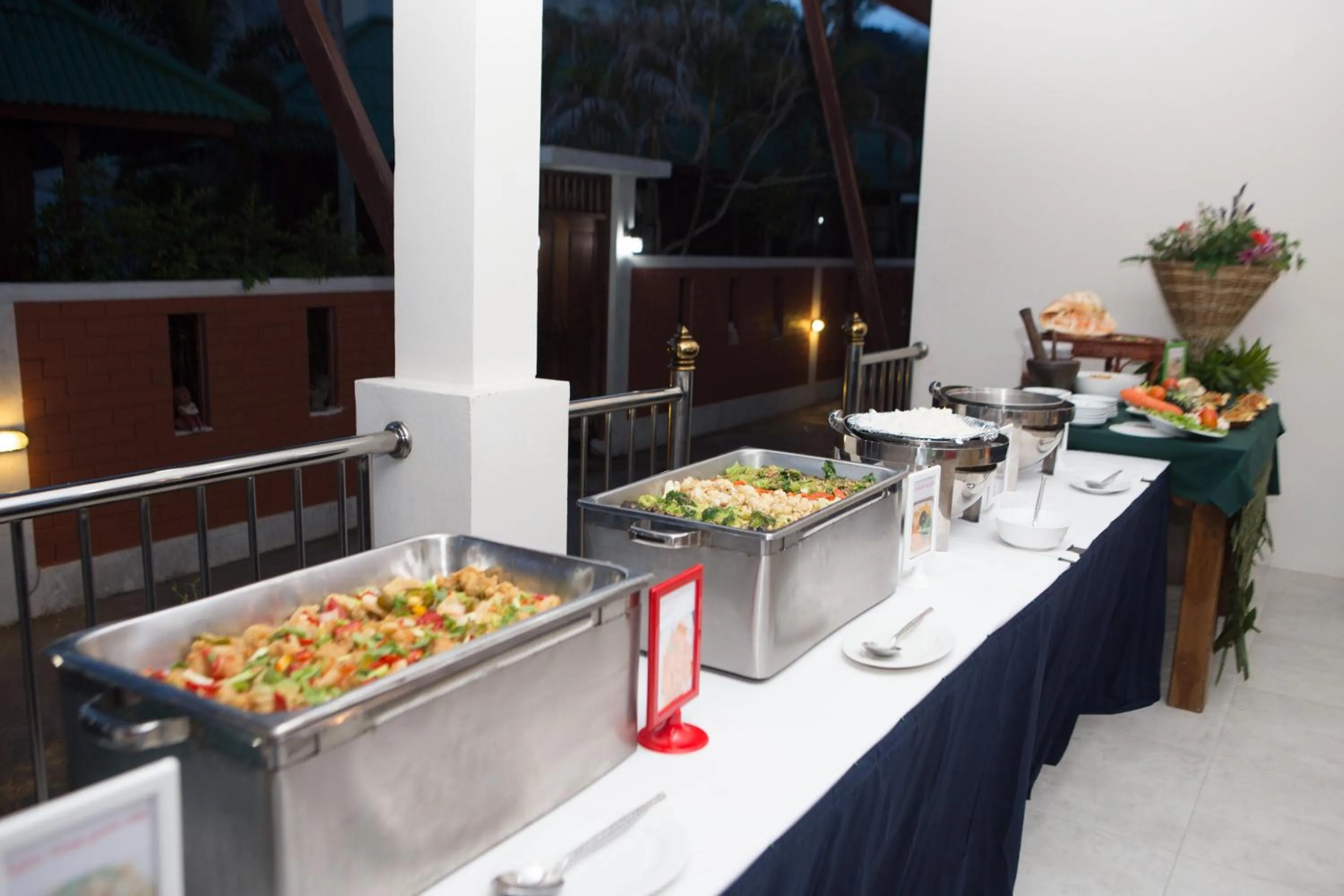 Food and drinks in Lamai Coconut Beach Resort