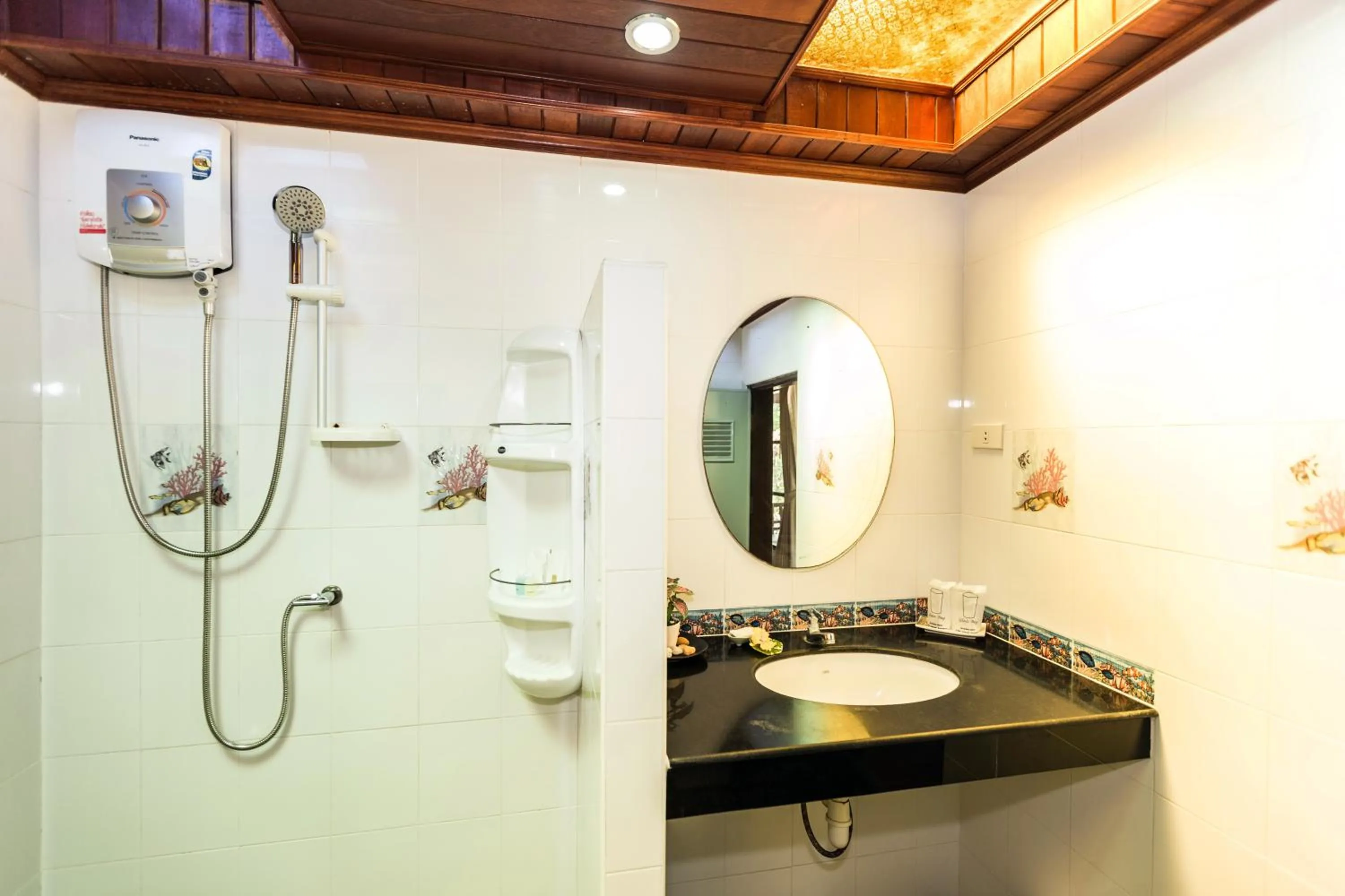 Shower in Lamai Coconut Beach Resort