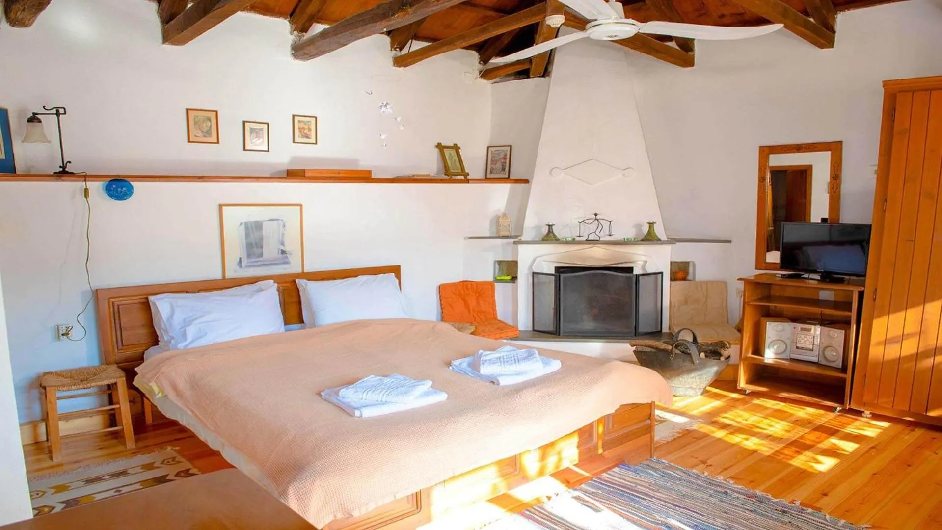 Bed in Chrissi Nefeli