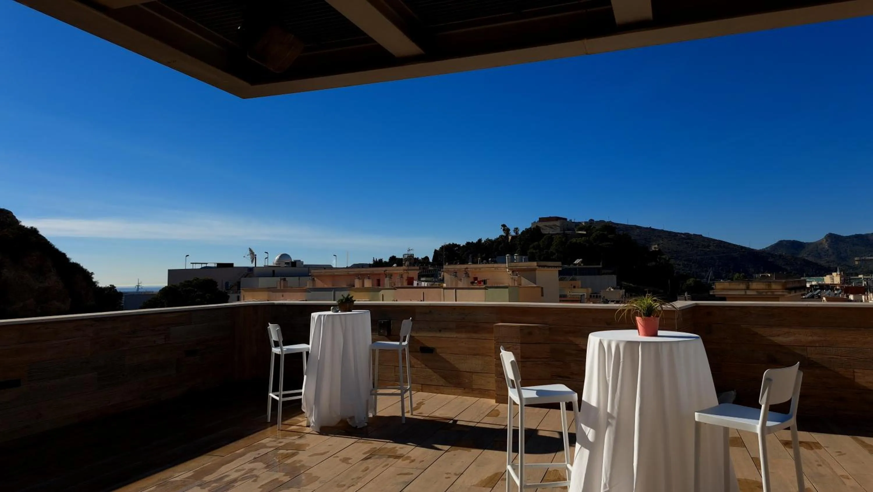 Property building in Loop INN Hostel Cartagena