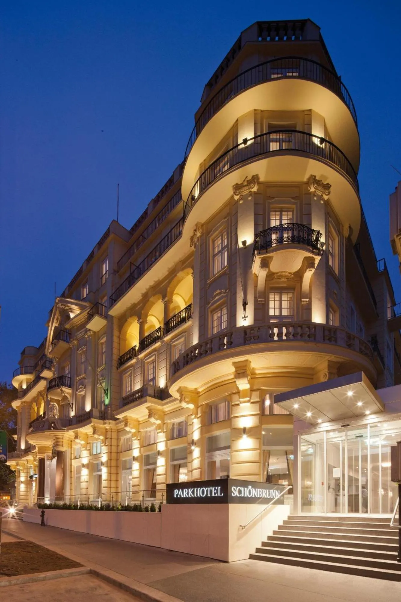 Property building in Austria Trend Parkhotel Schönbrunn Wien