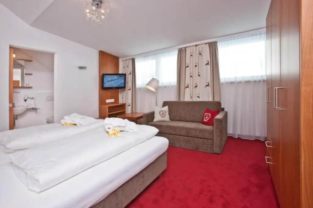 Bed in Hotel Plattenhof