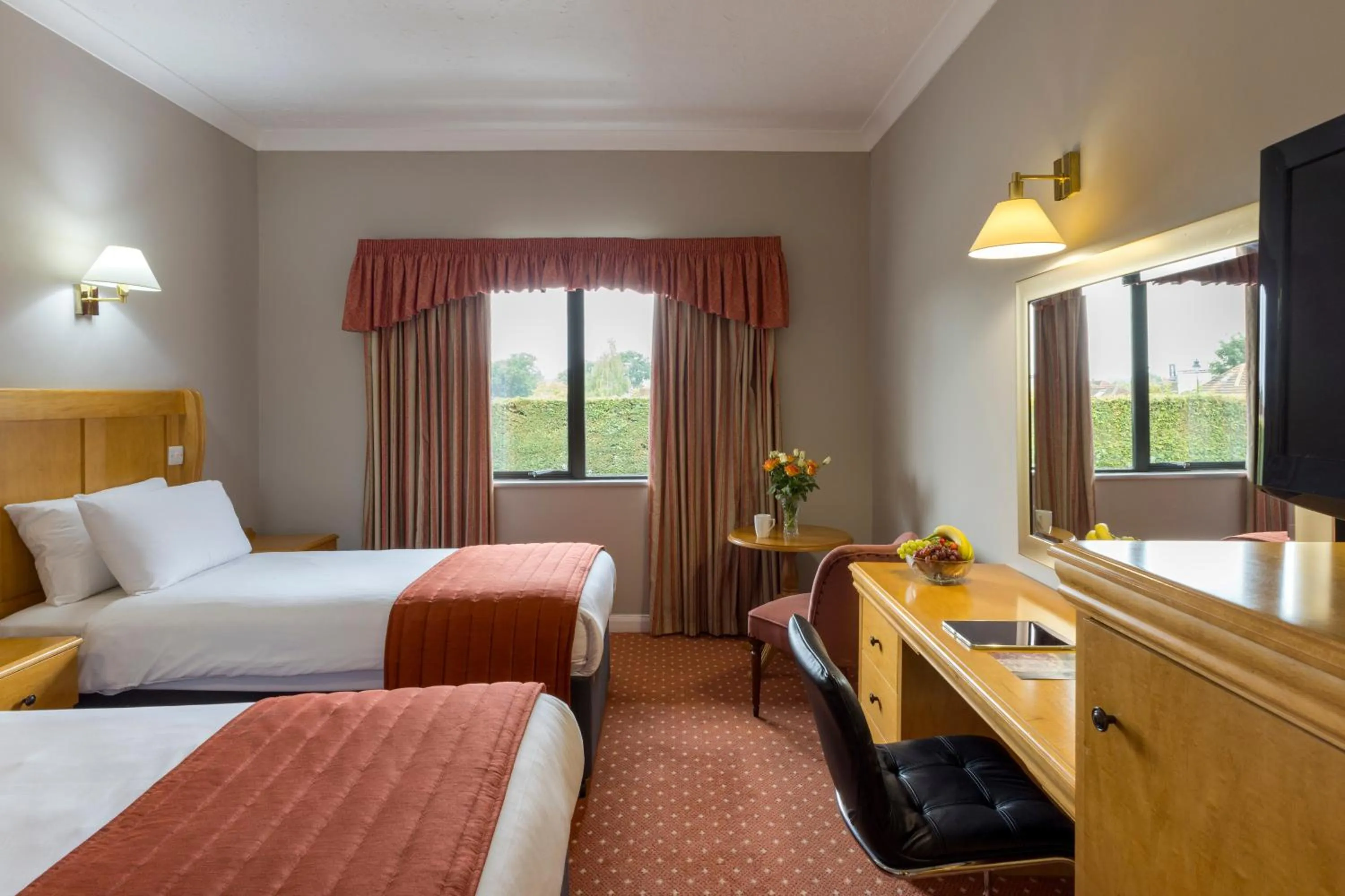 Bed in Lakeside International Hotel