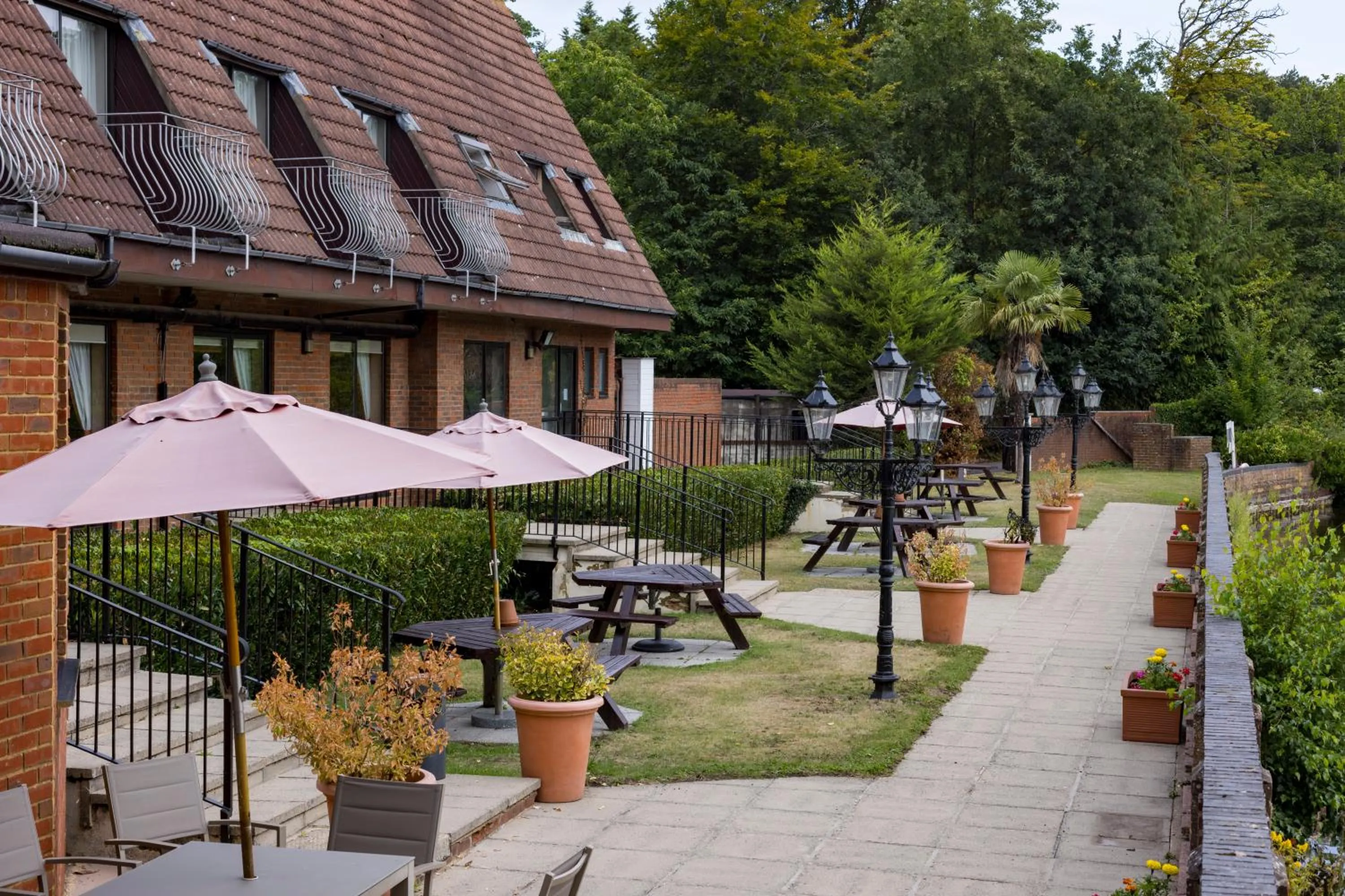 Lakeside International Hotel