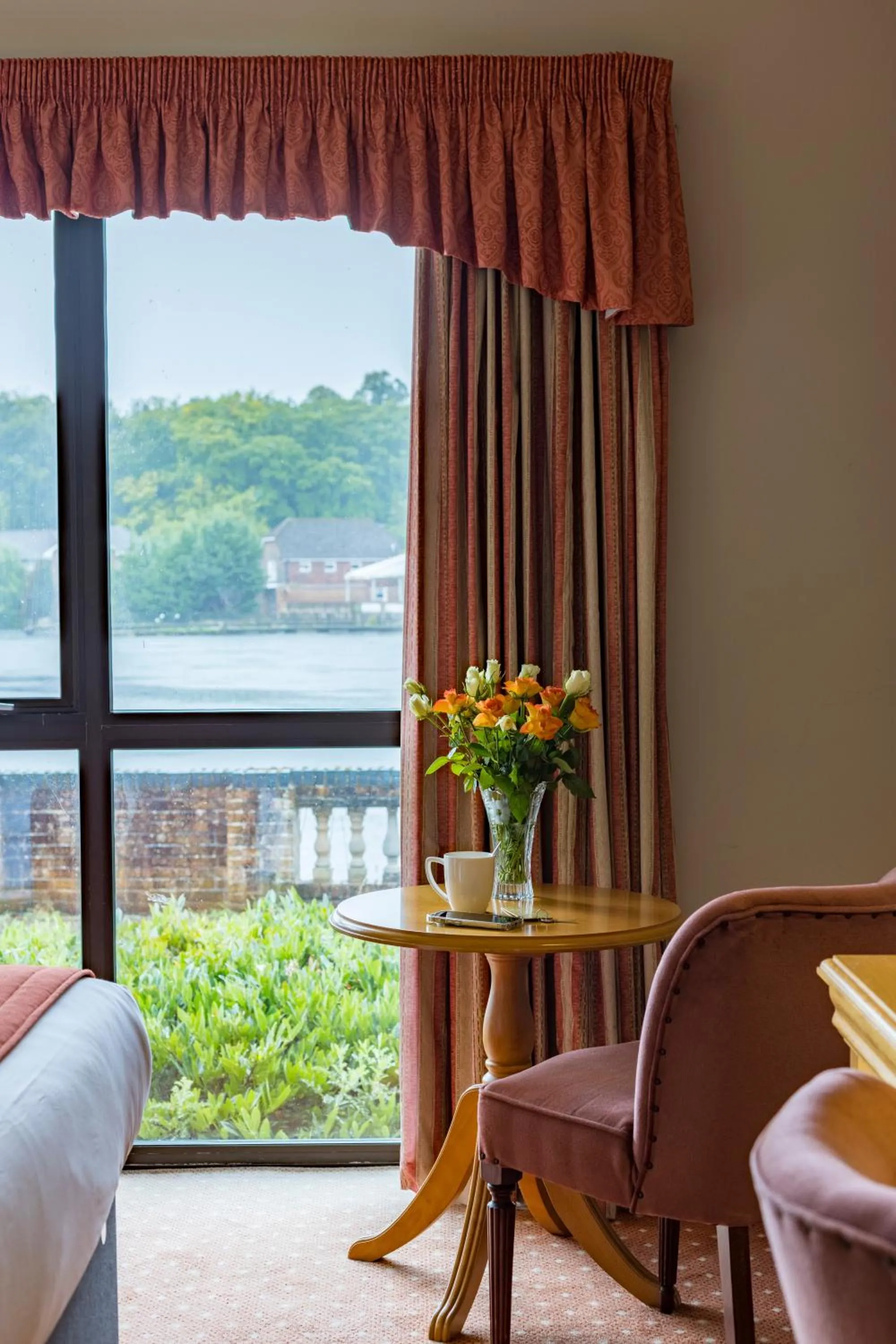 Lakeside International Hotel