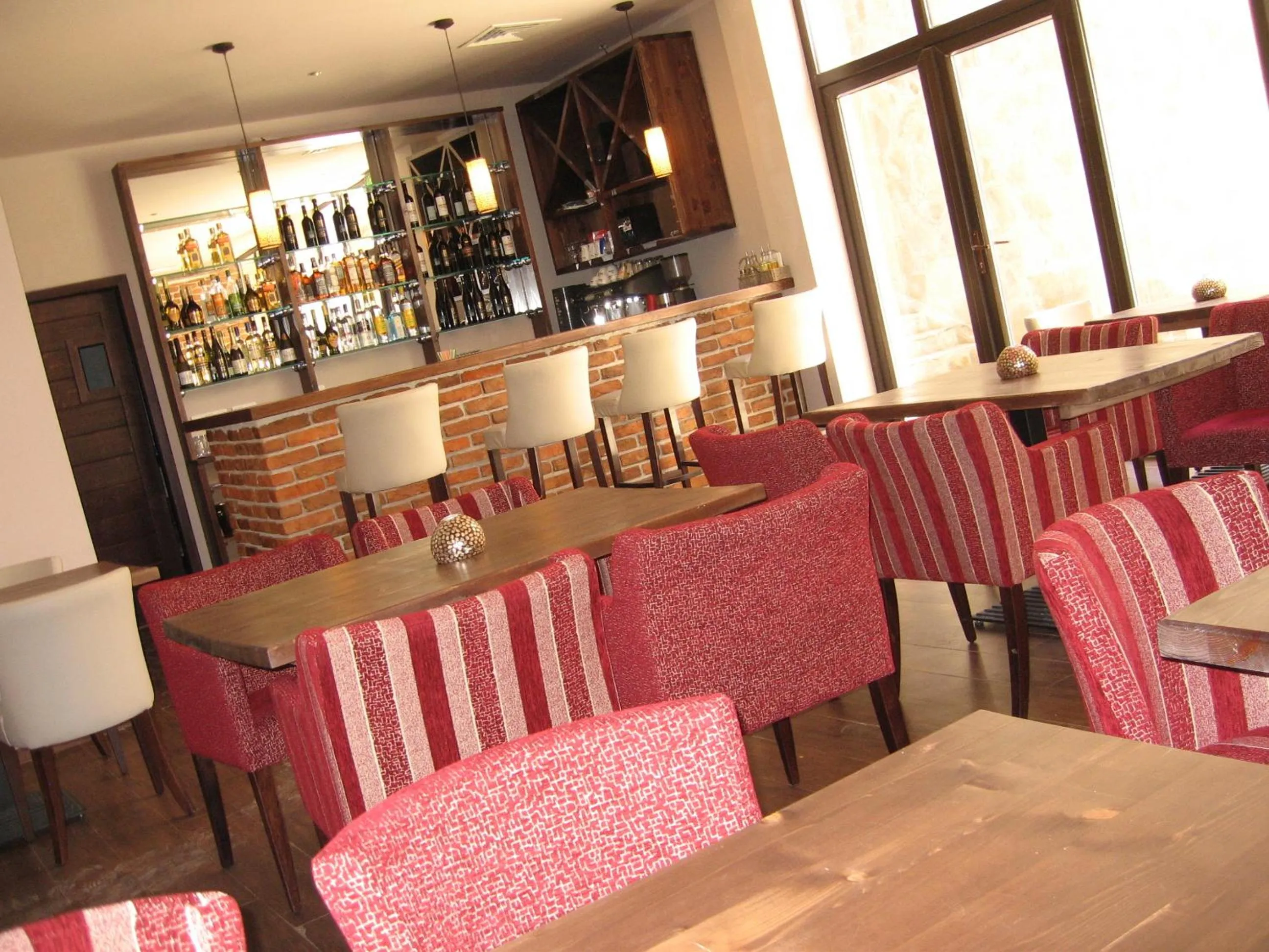 Restaurant/places to eat in Chamkoria Chalets