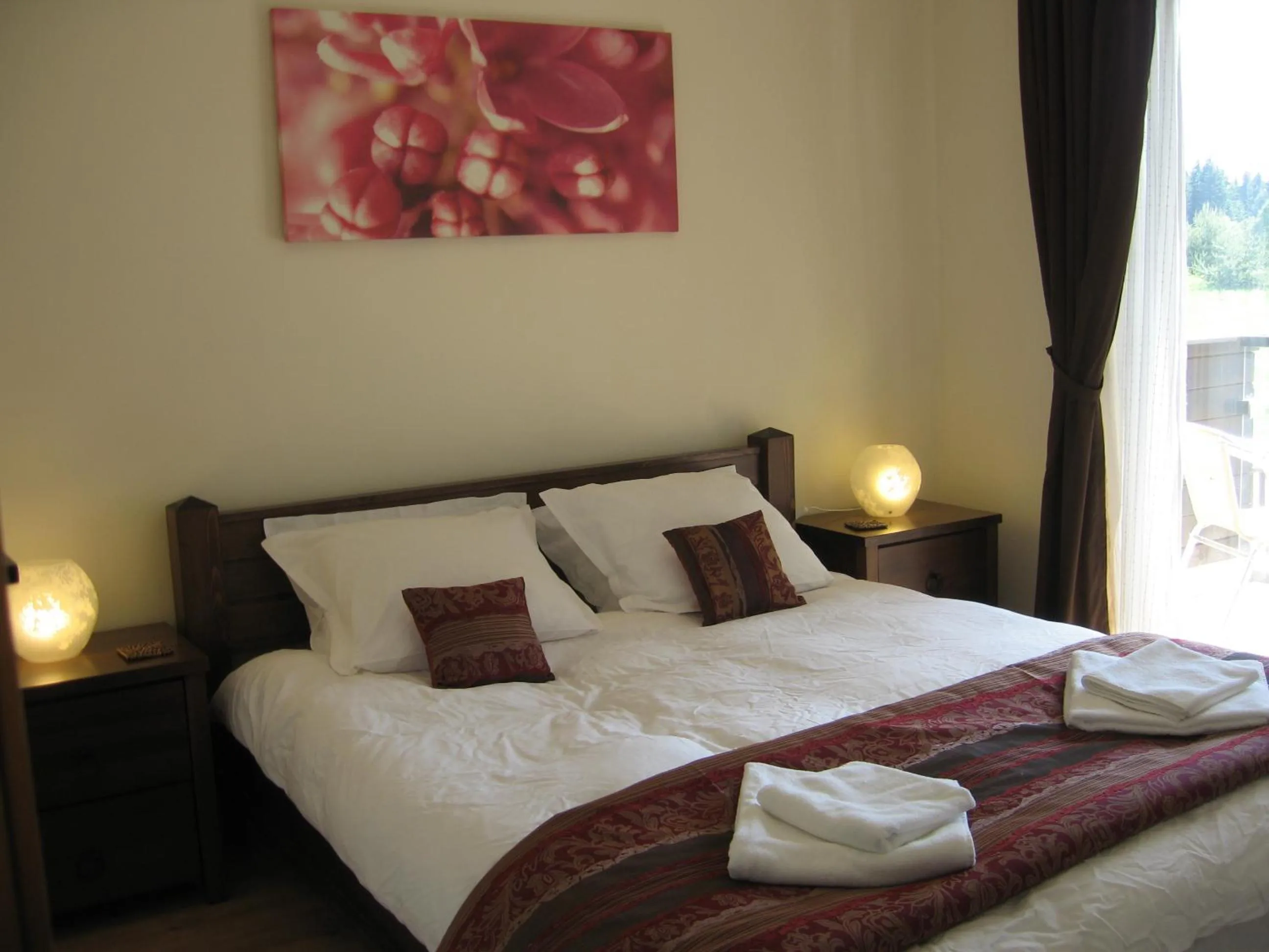 Bed in Chamkoria Chalets