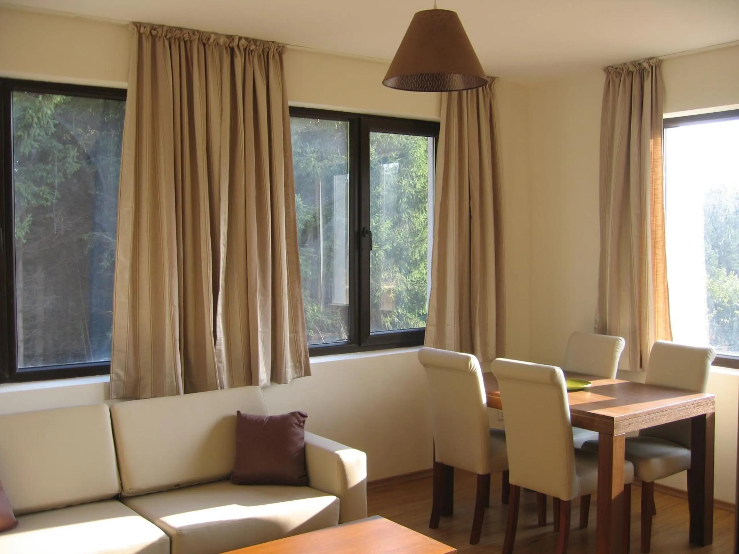 Dining area in Chamkoria Chalets