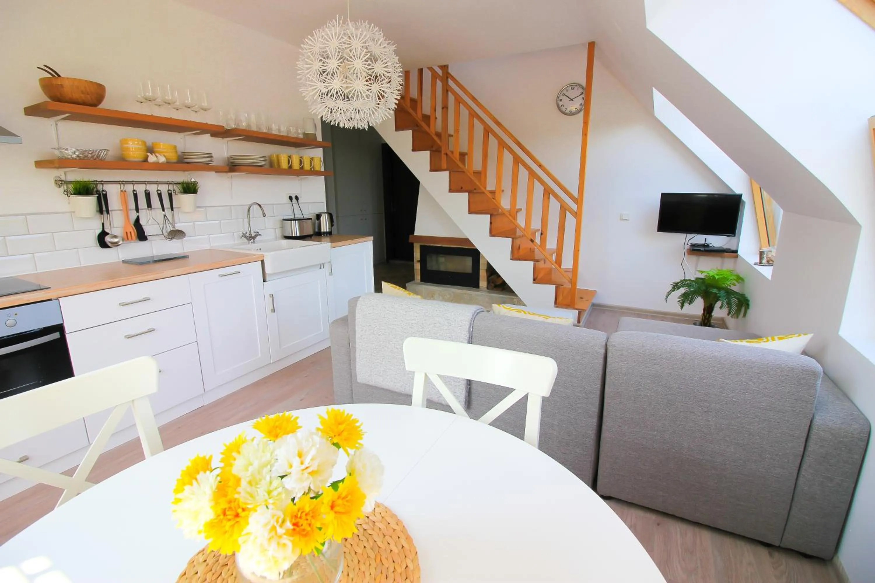 Kitchen or kitchenette in Chamkoria Chalets