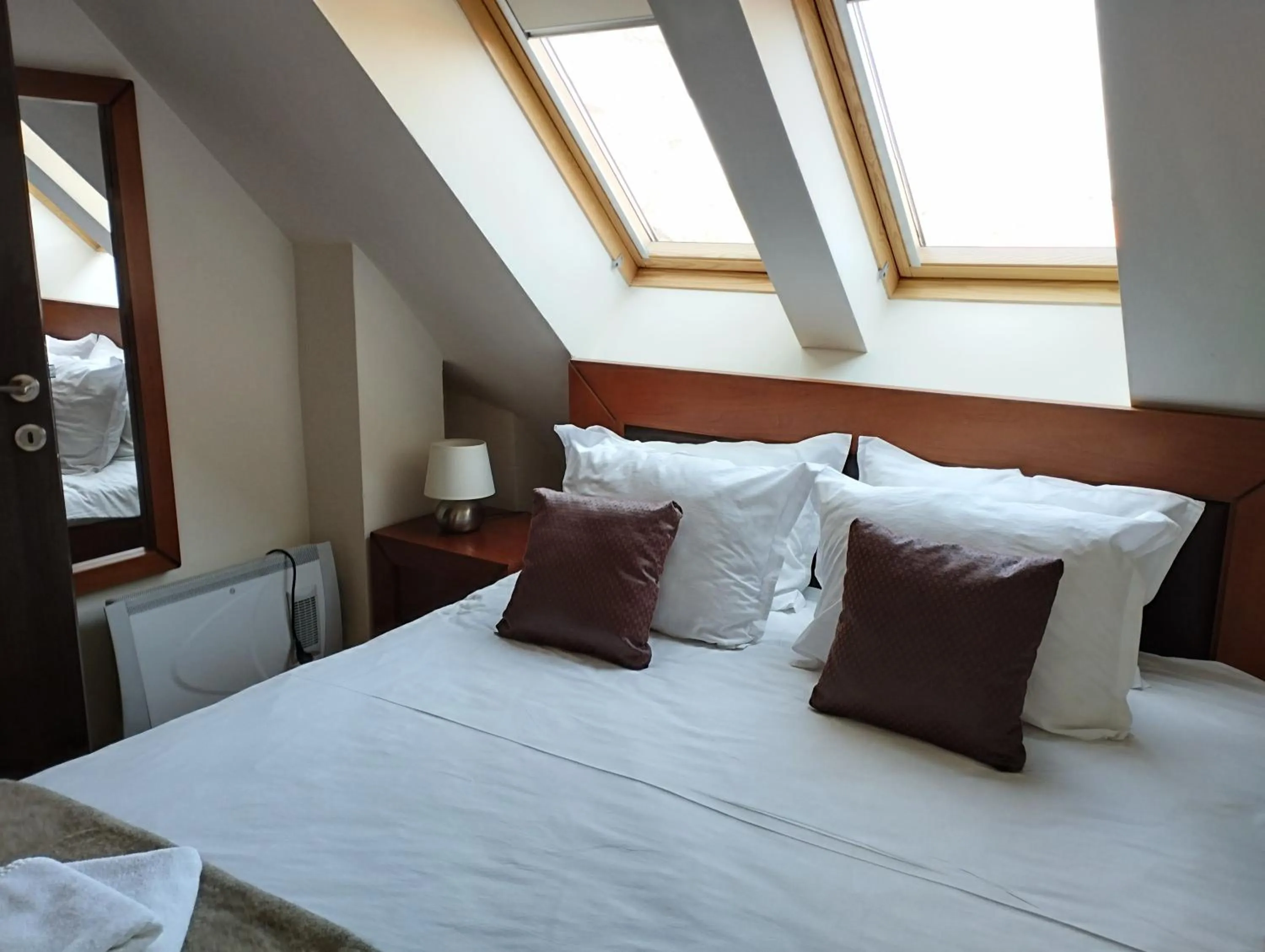 Bed in Chamkoria Chalets