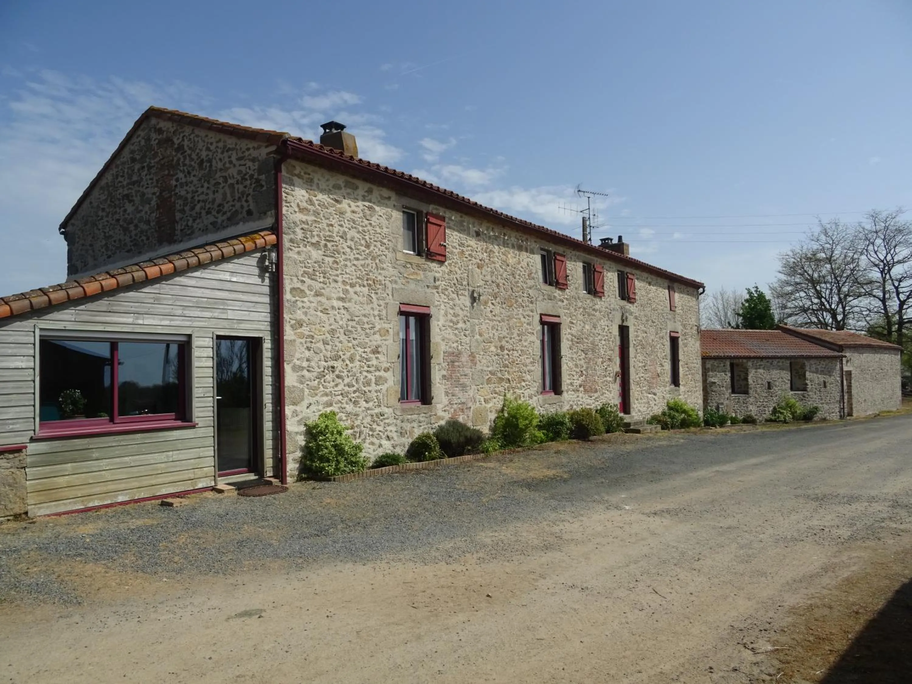 Property building in La Lauriére