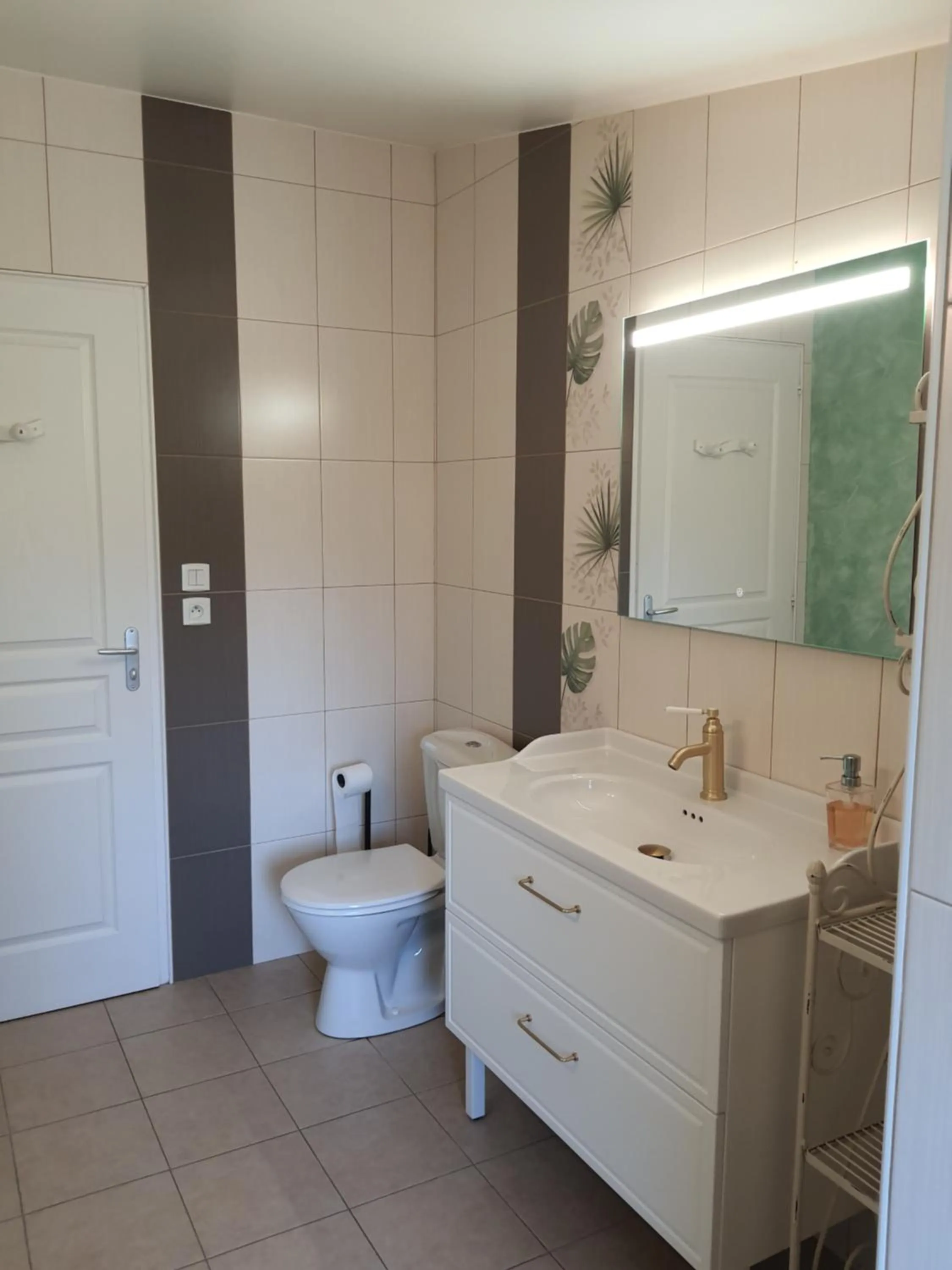Bathroom in La Lauriére