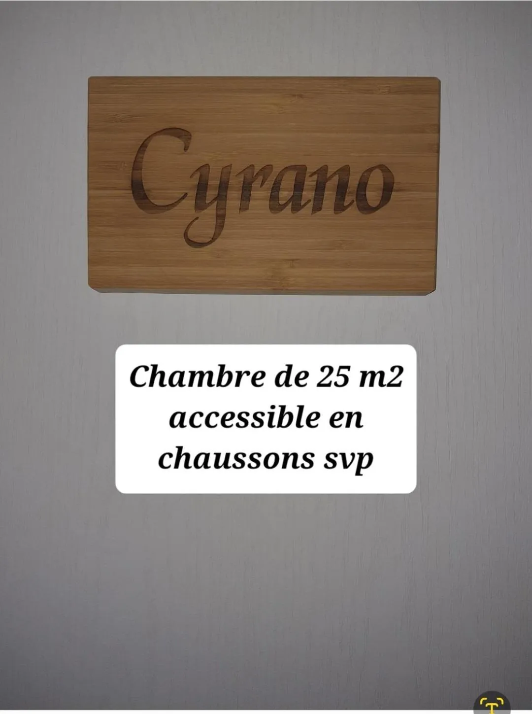 Bedroom in La Lauriére