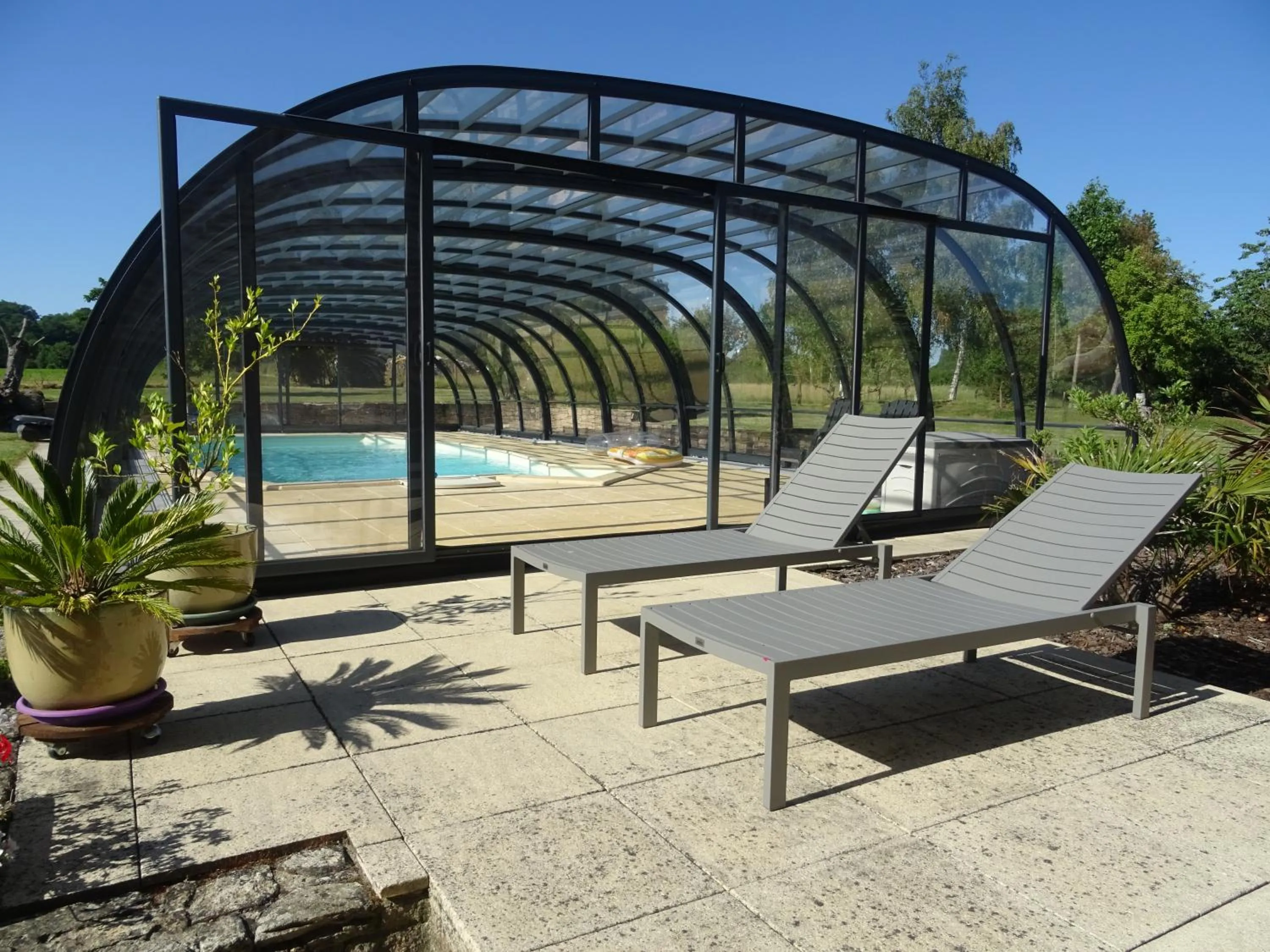 Swimming pool in La Lauriére