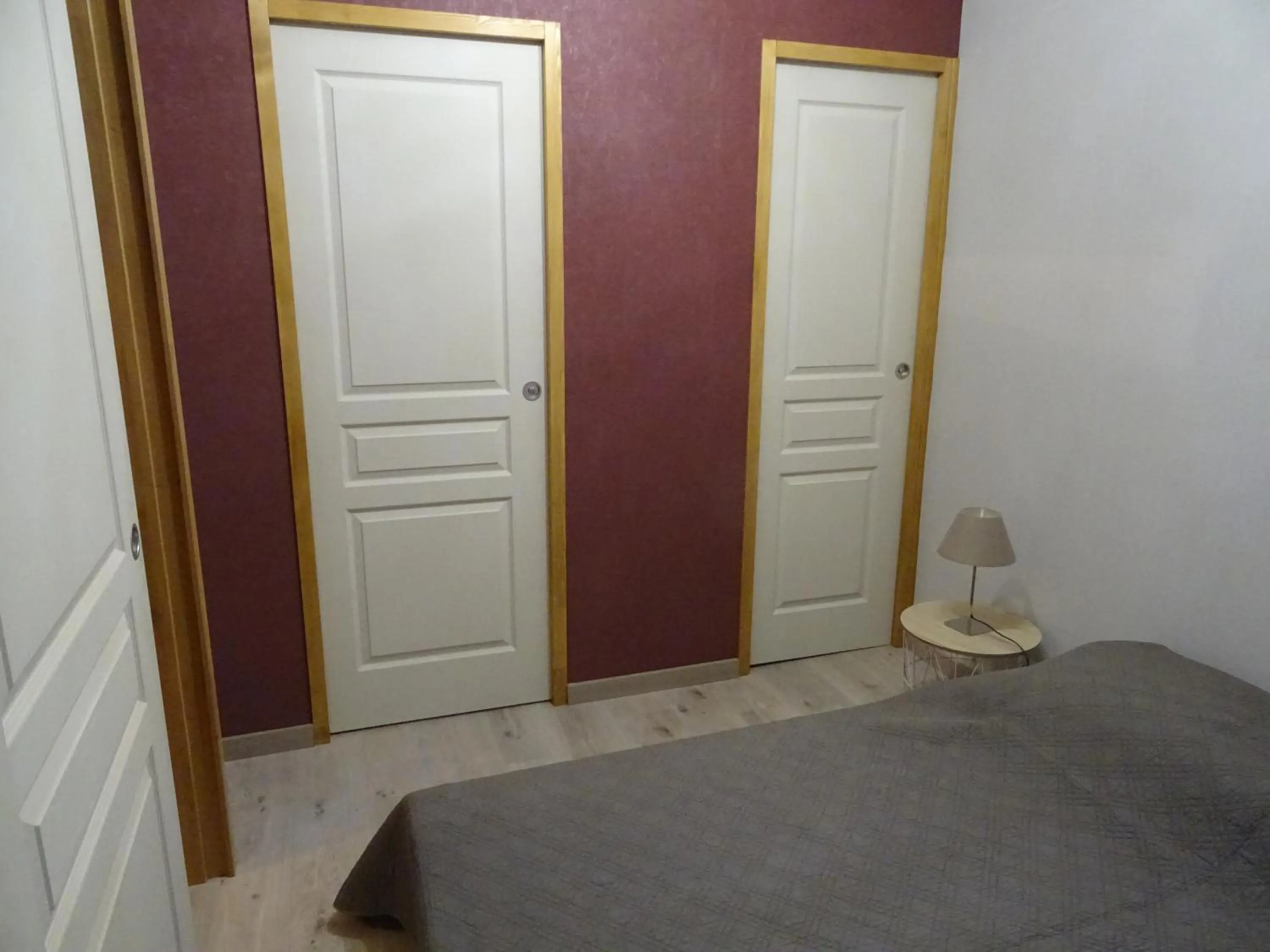 Toilet, Bed in La Lauriére